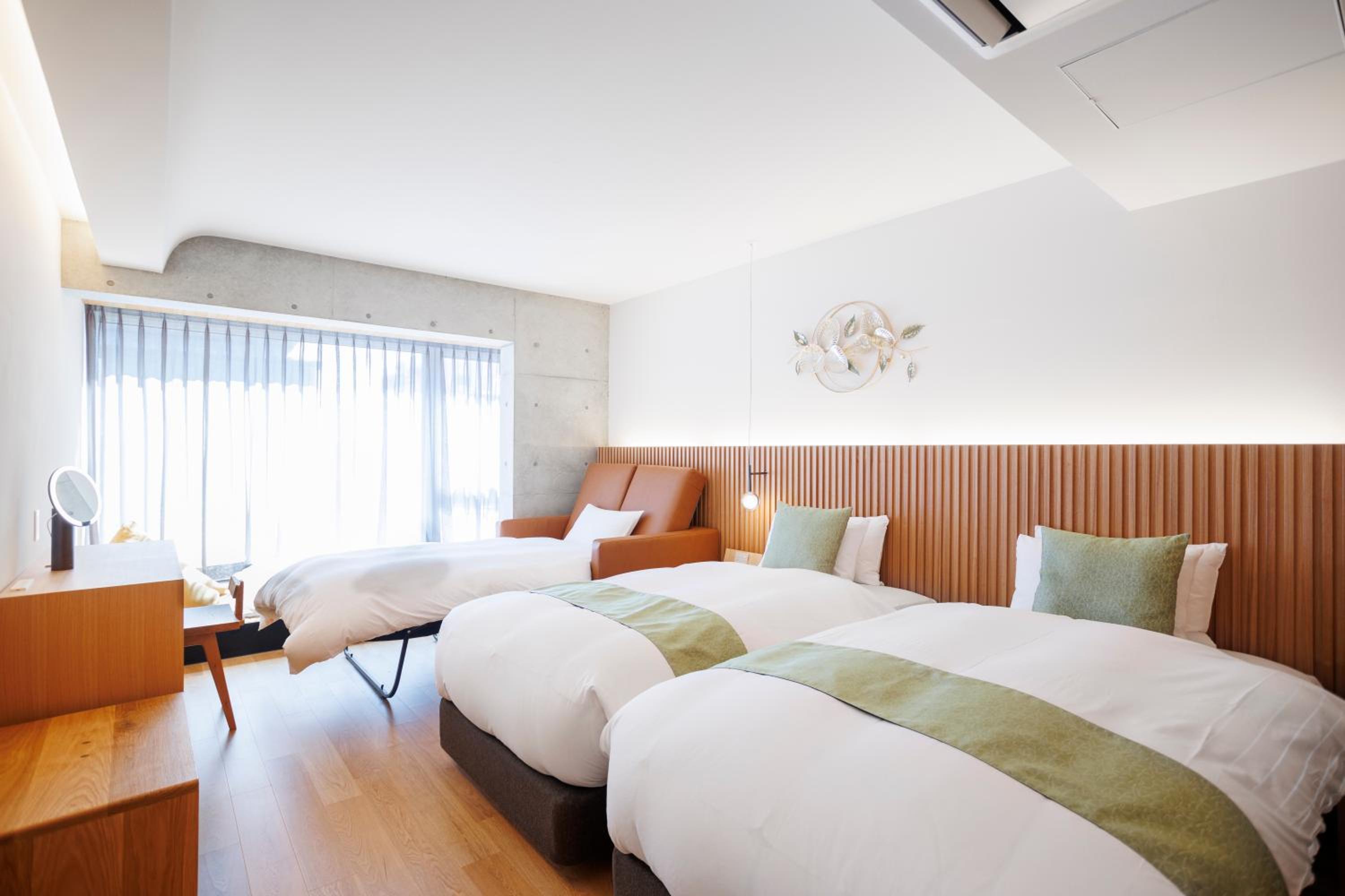 Family Twin Room - Photo 2