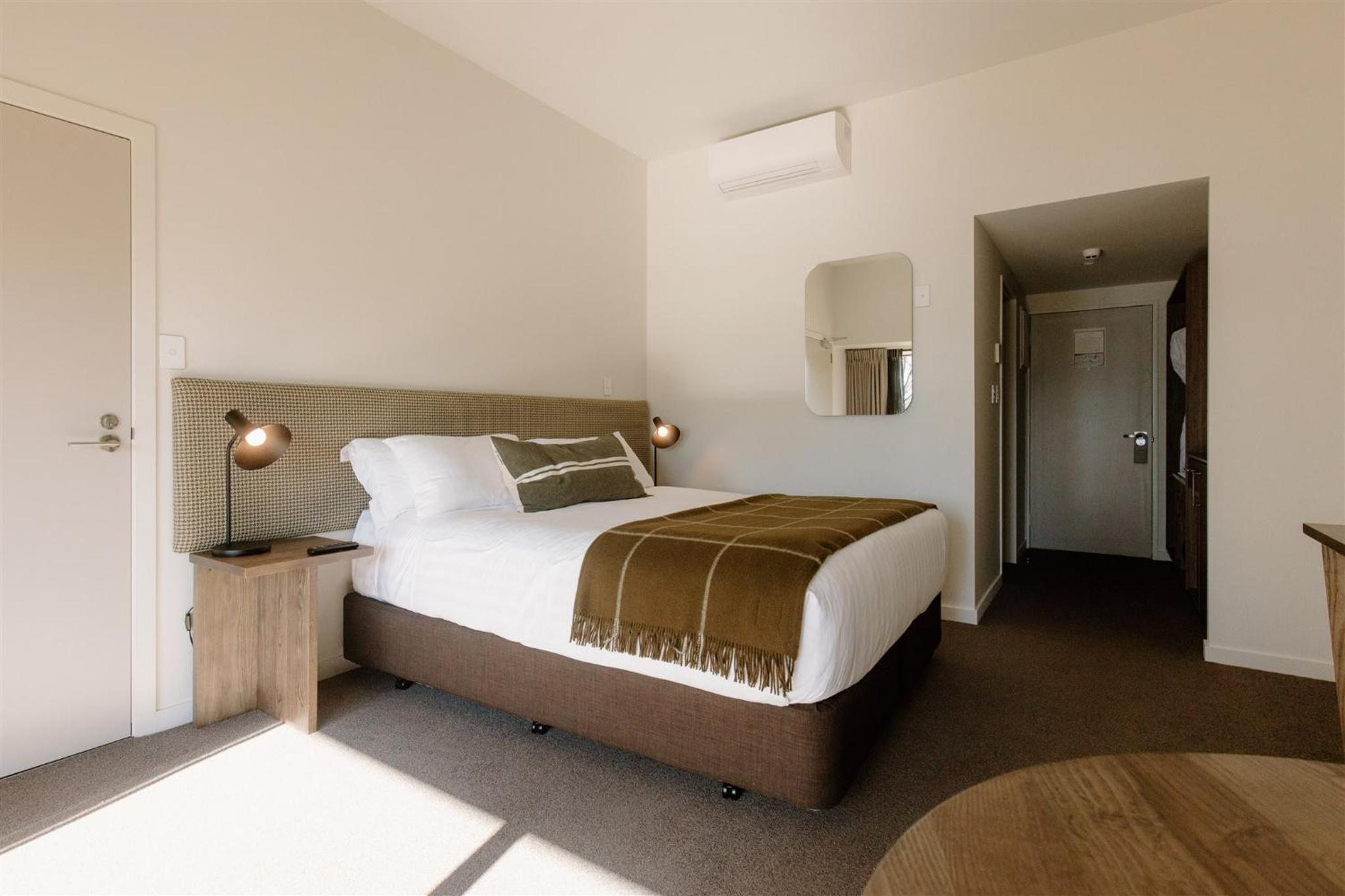 Premium Hotel Room - Photo 1