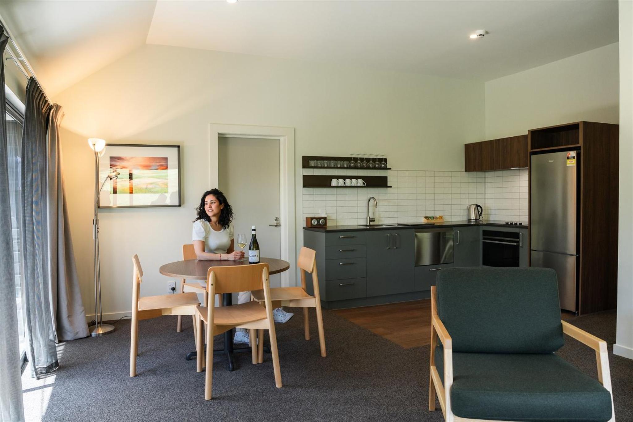 Premium Apartment - Photo 12