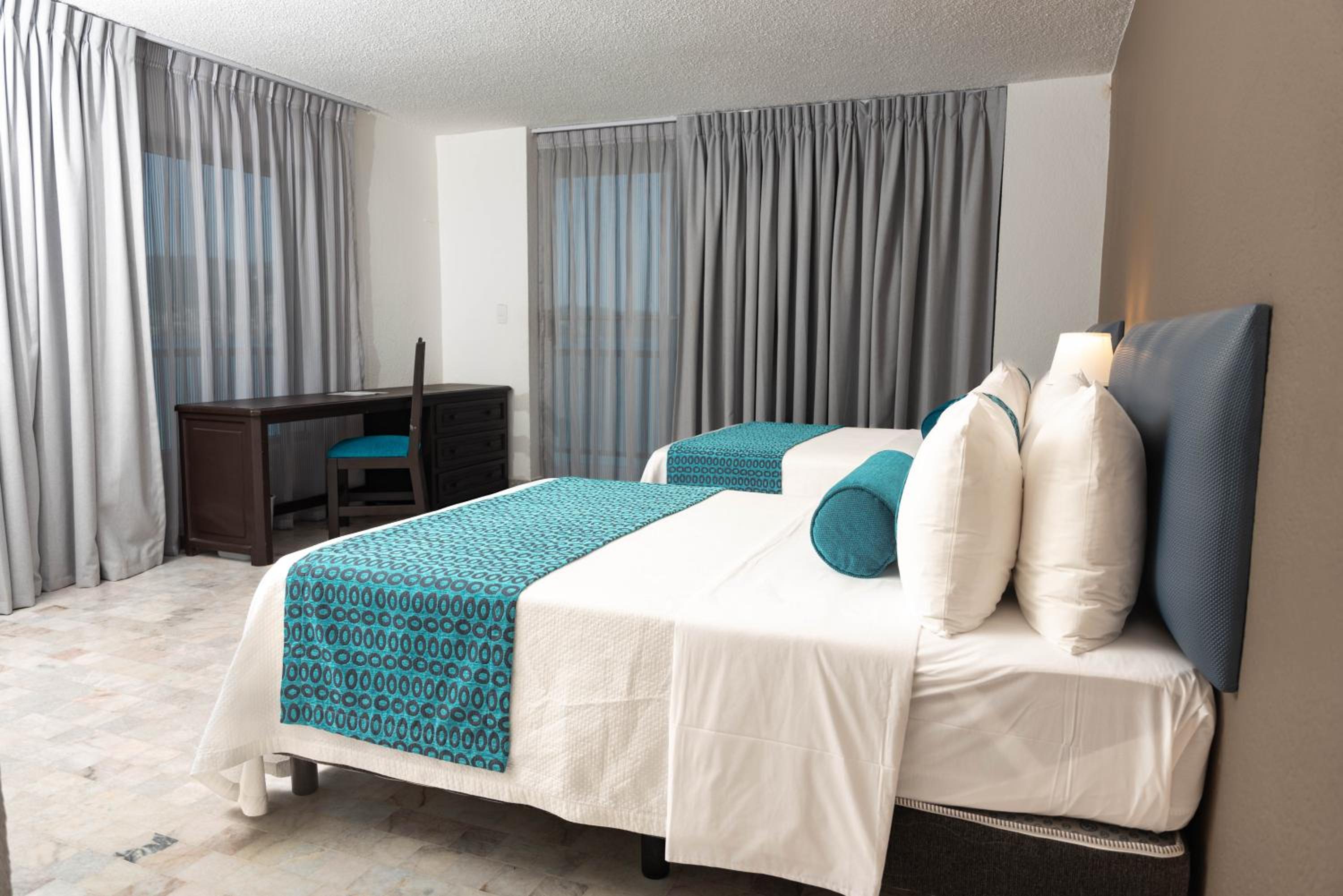 Standard Double Room with Two Double Beds - Photo 6