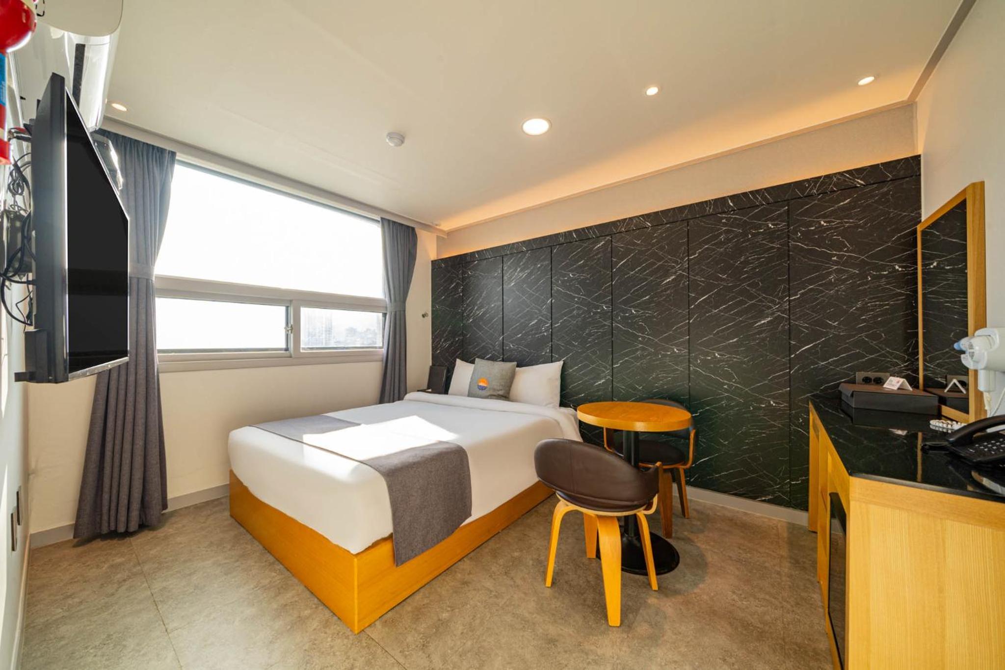 Standard Harbor Double Room - Photo 6