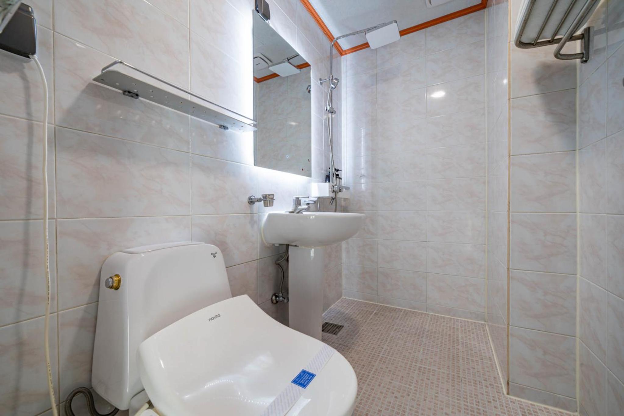 Standard Harbor Double Room - Photo 7