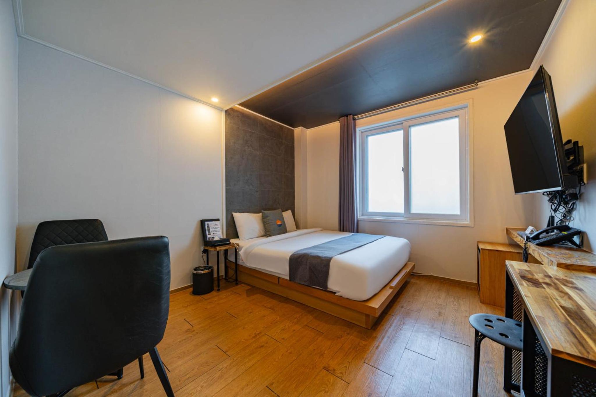 Standard Double with bathtub for one person - Photo 1