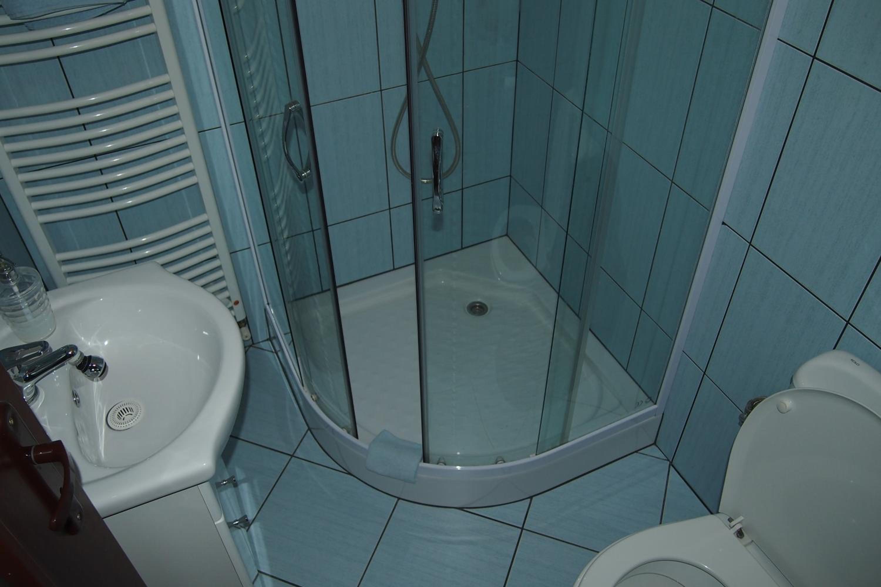 Deluxe Quadruple Room - Photo 6