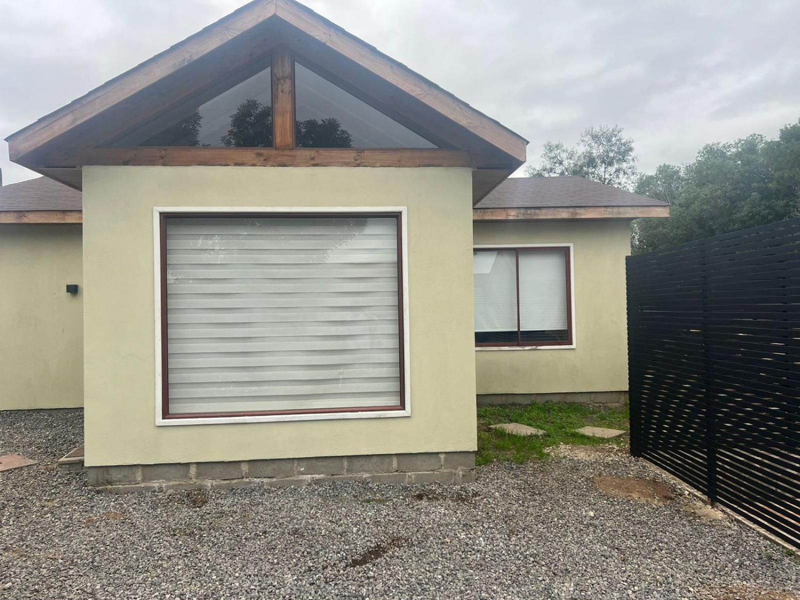 Three-Bedroom House photo 2