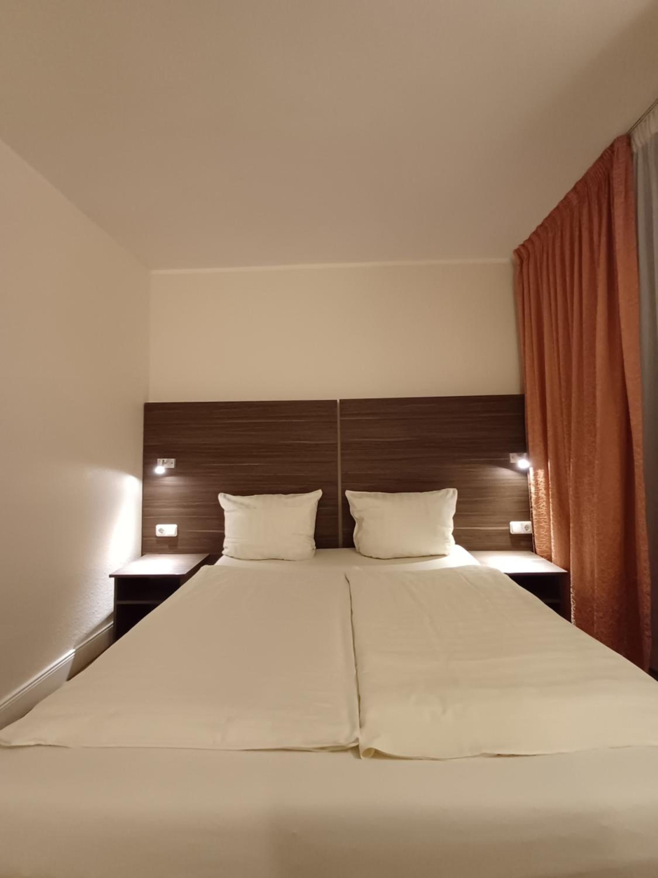 Double Room - Photo 1