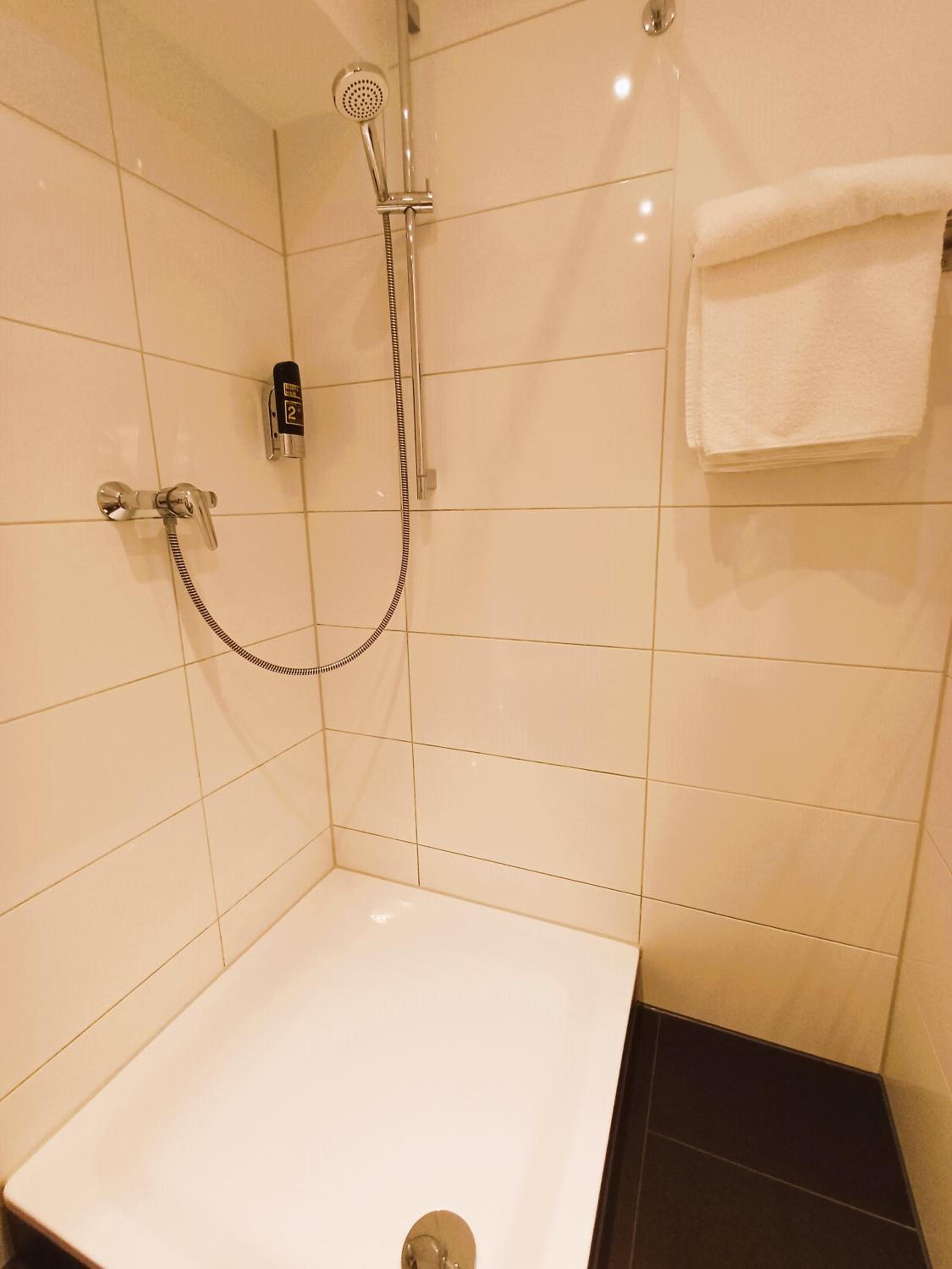 Double Room - Photo 3