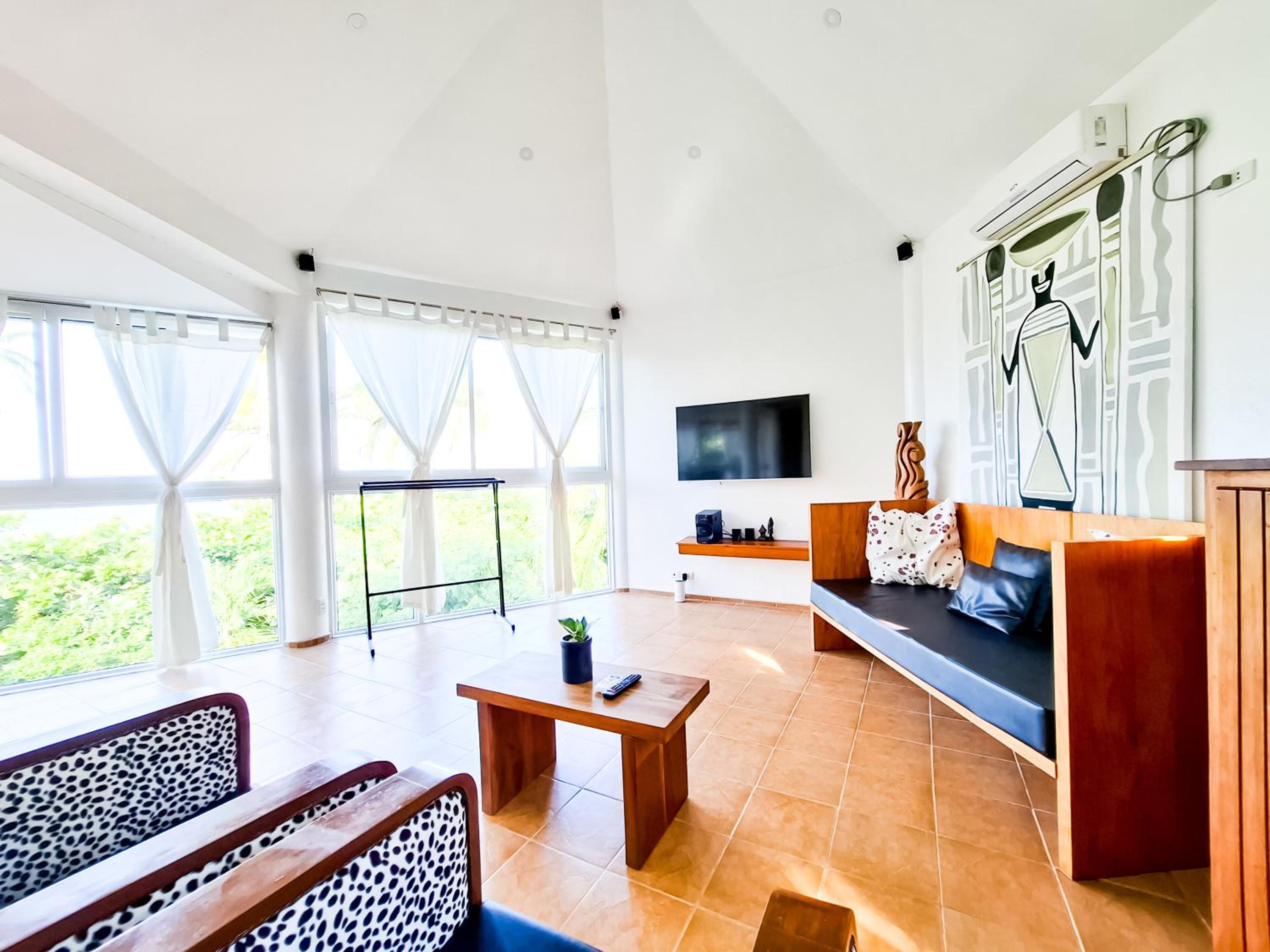 Penthouse - Photo 2