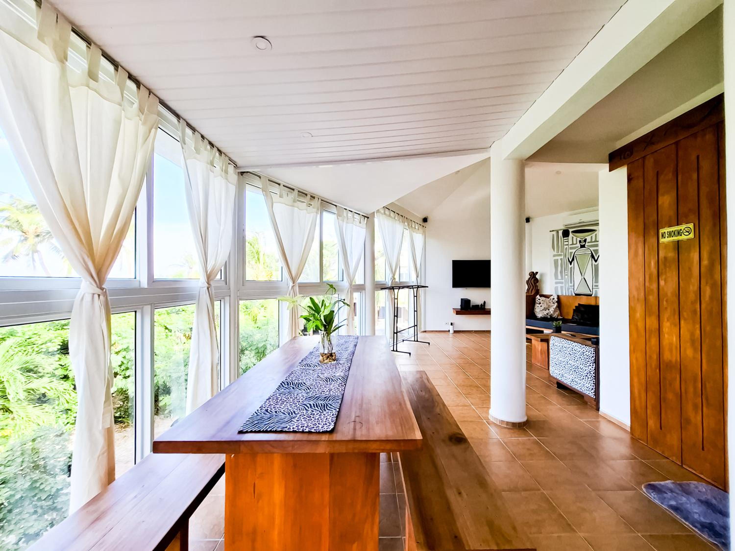 Penthouse - Photo 1