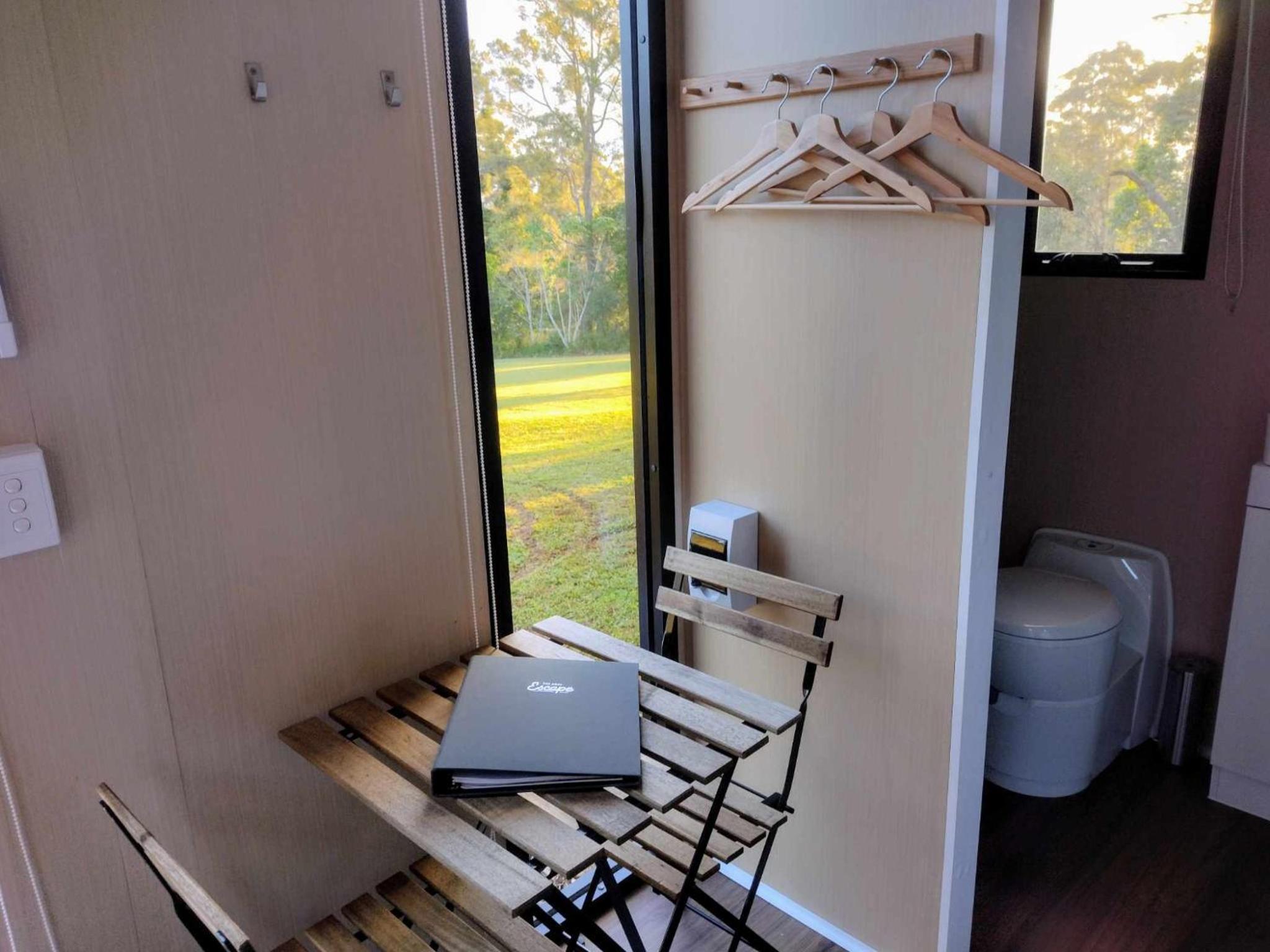 Mobile Home photo 3