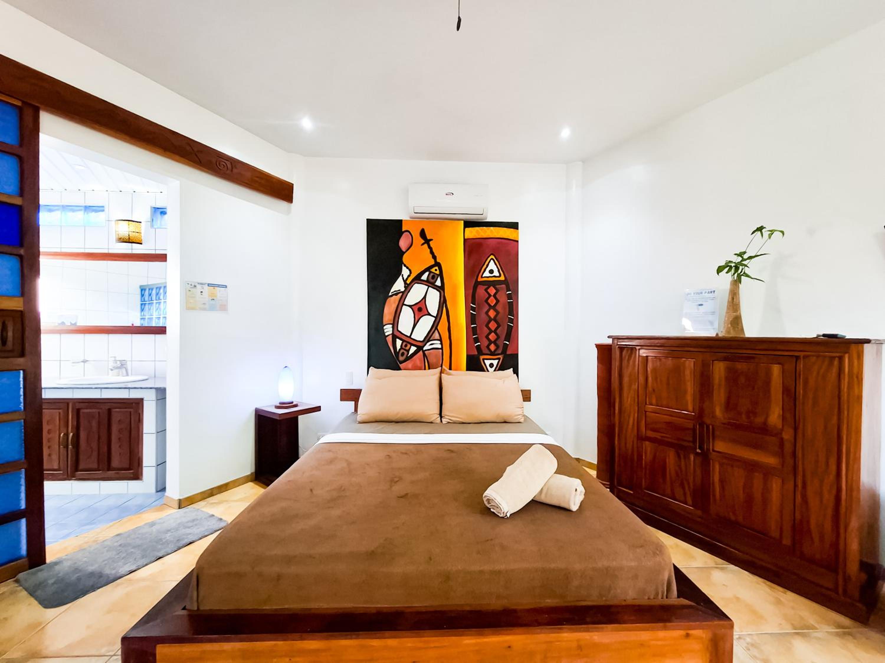 Deluxe Queen Room - Photo 2