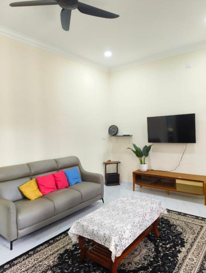 Two-Bedroom House photo 3