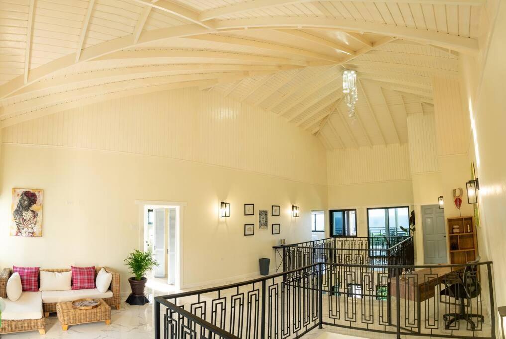 Villa photo 1