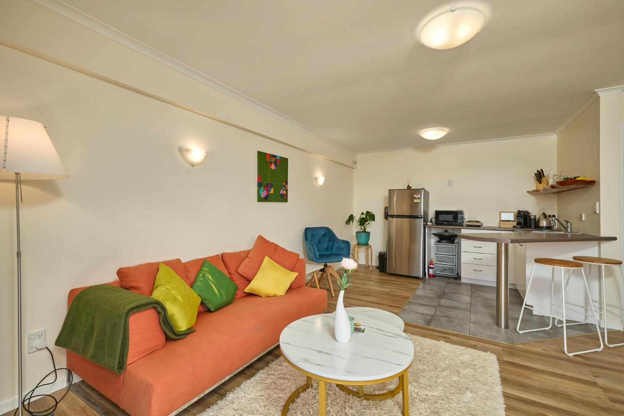One-Bedroom Apartment photo 2