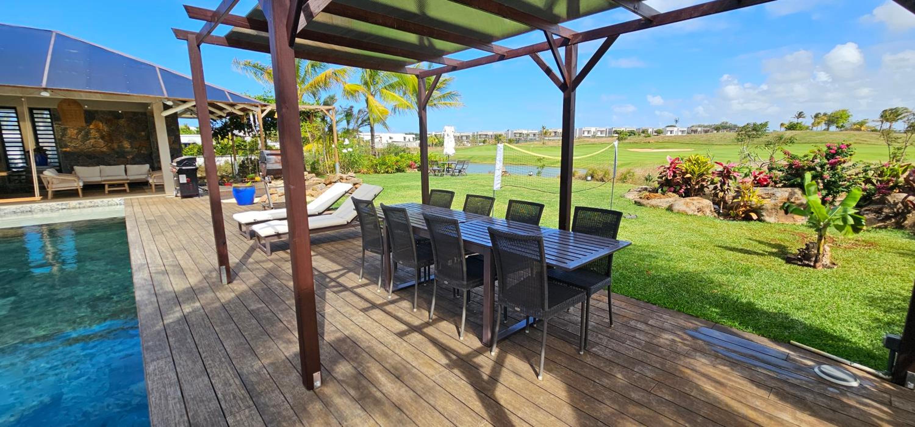 Villa photo 3