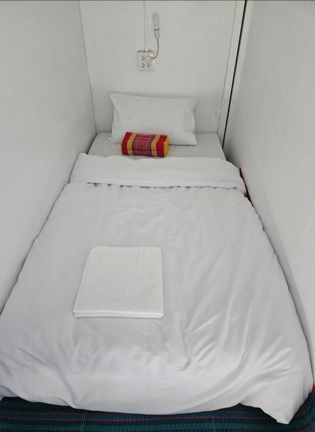 Bed in 8-Bed Mixed Dormitory Room