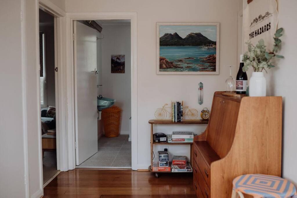 Three-Bedroom House photo 2