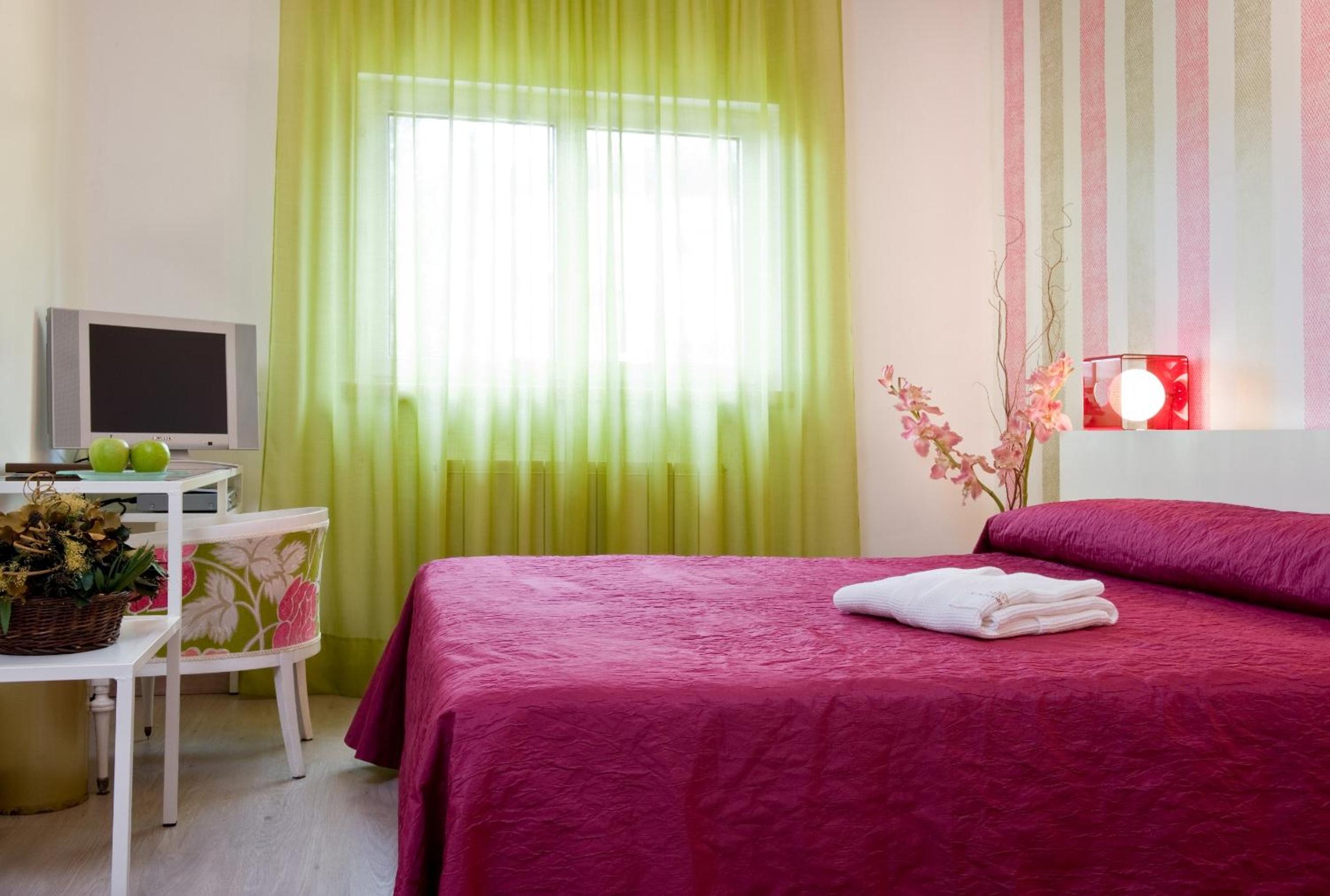 Double Room - Photo 1