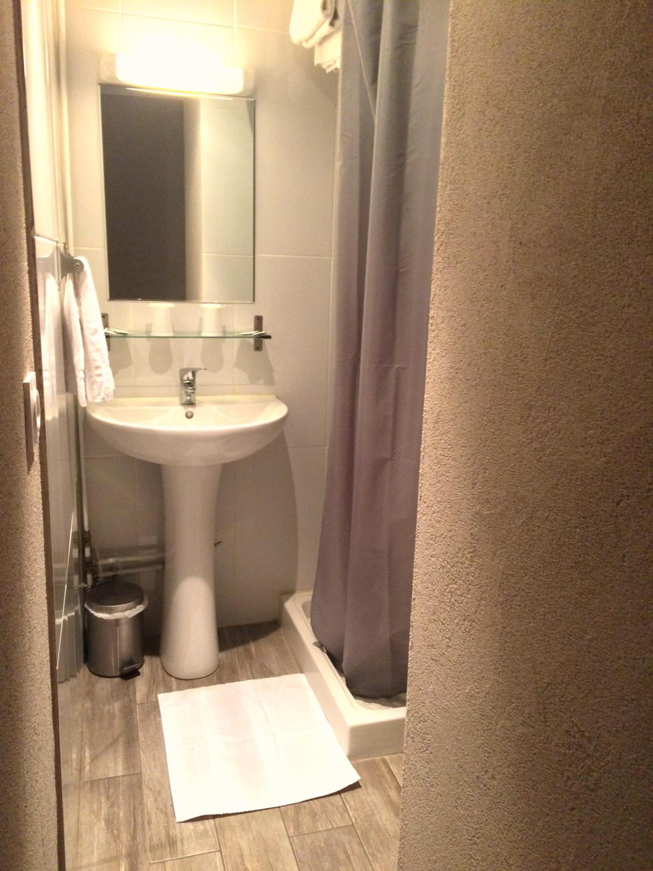 Double Or Twin Room - Photo 3