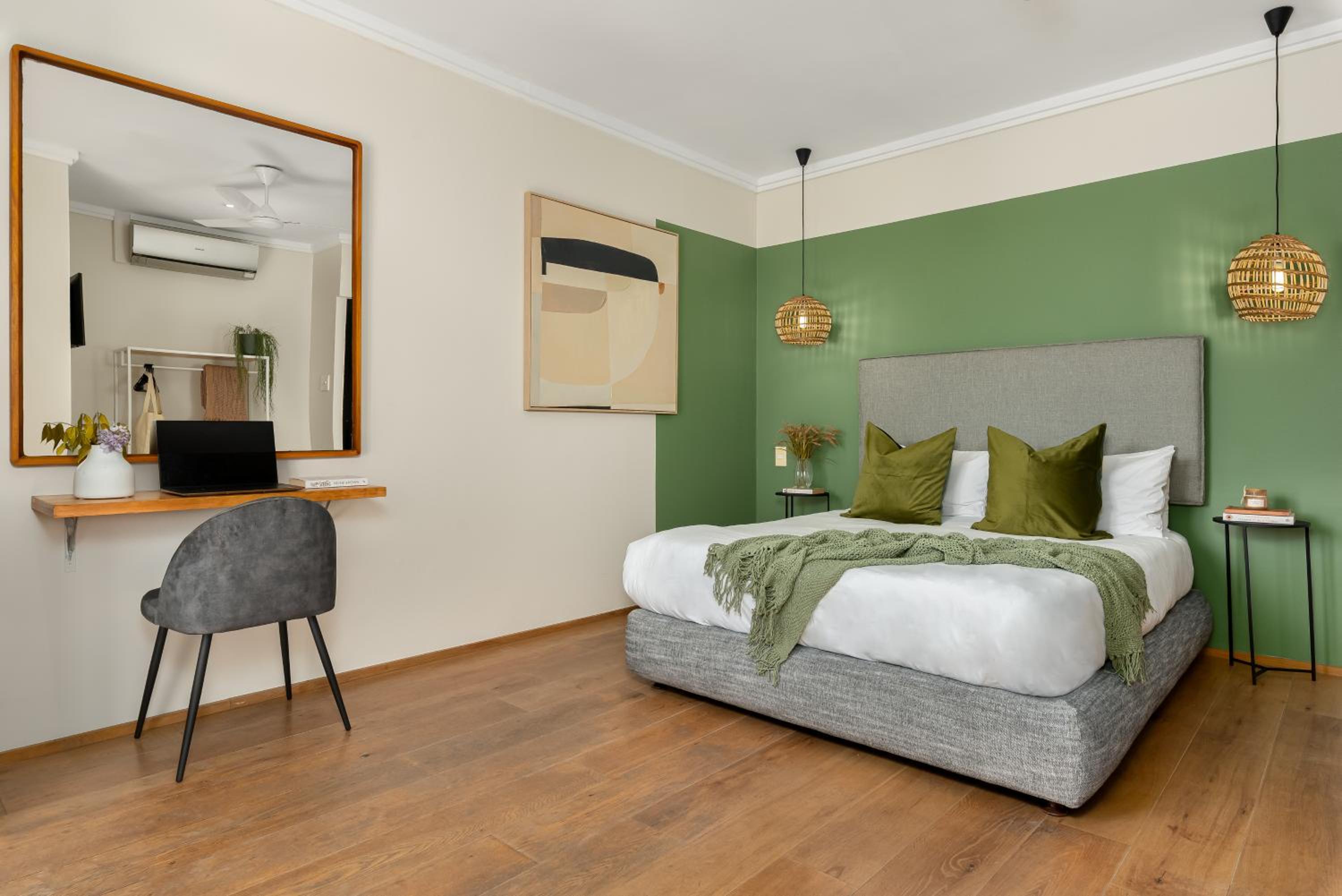 Standard Queen Room - Photo 6