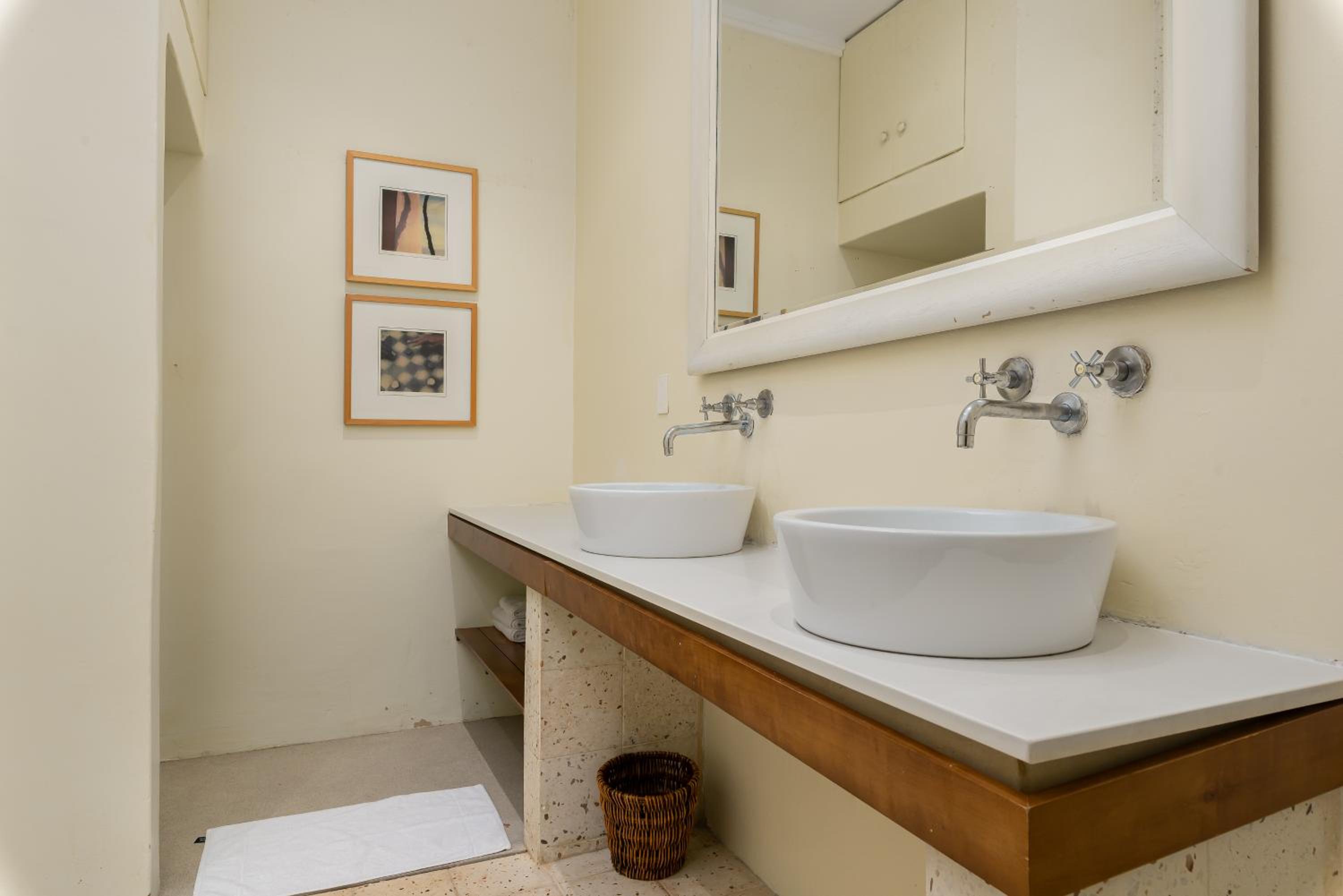 Double or Twin Room - Photo 10
