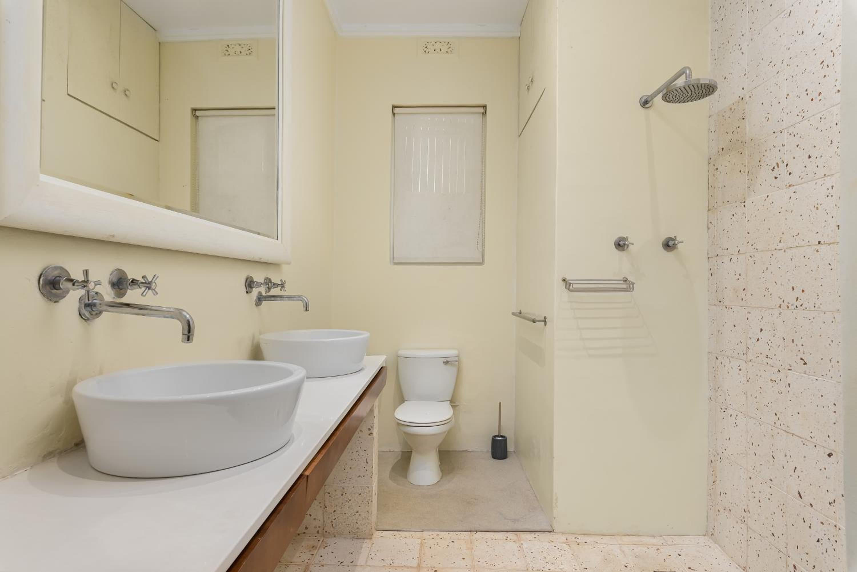 Double or Twin Room - Photo 11