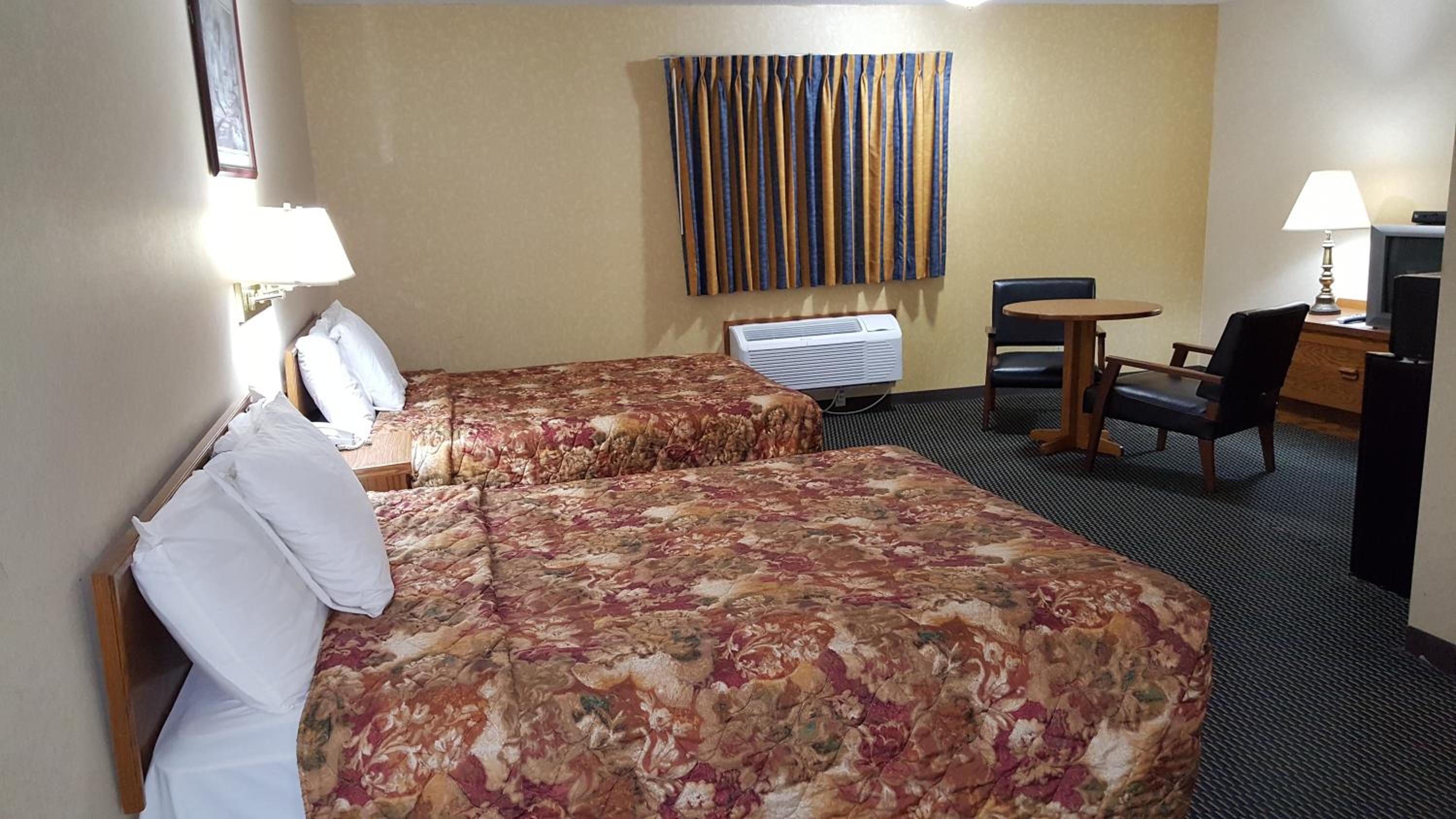 Queen Room with Two Queen Beds - Non-Smoking