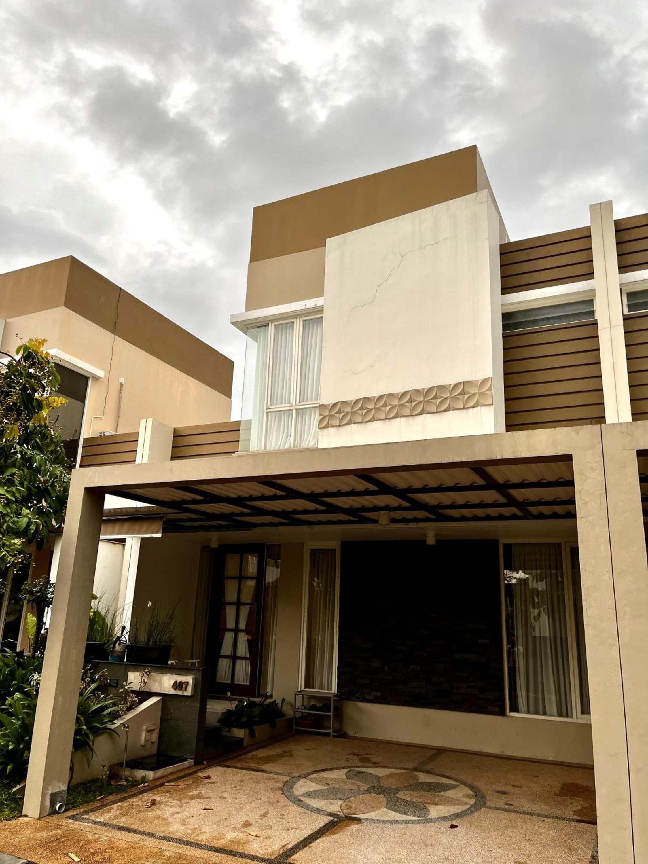 Two-Bedroom House photo 2