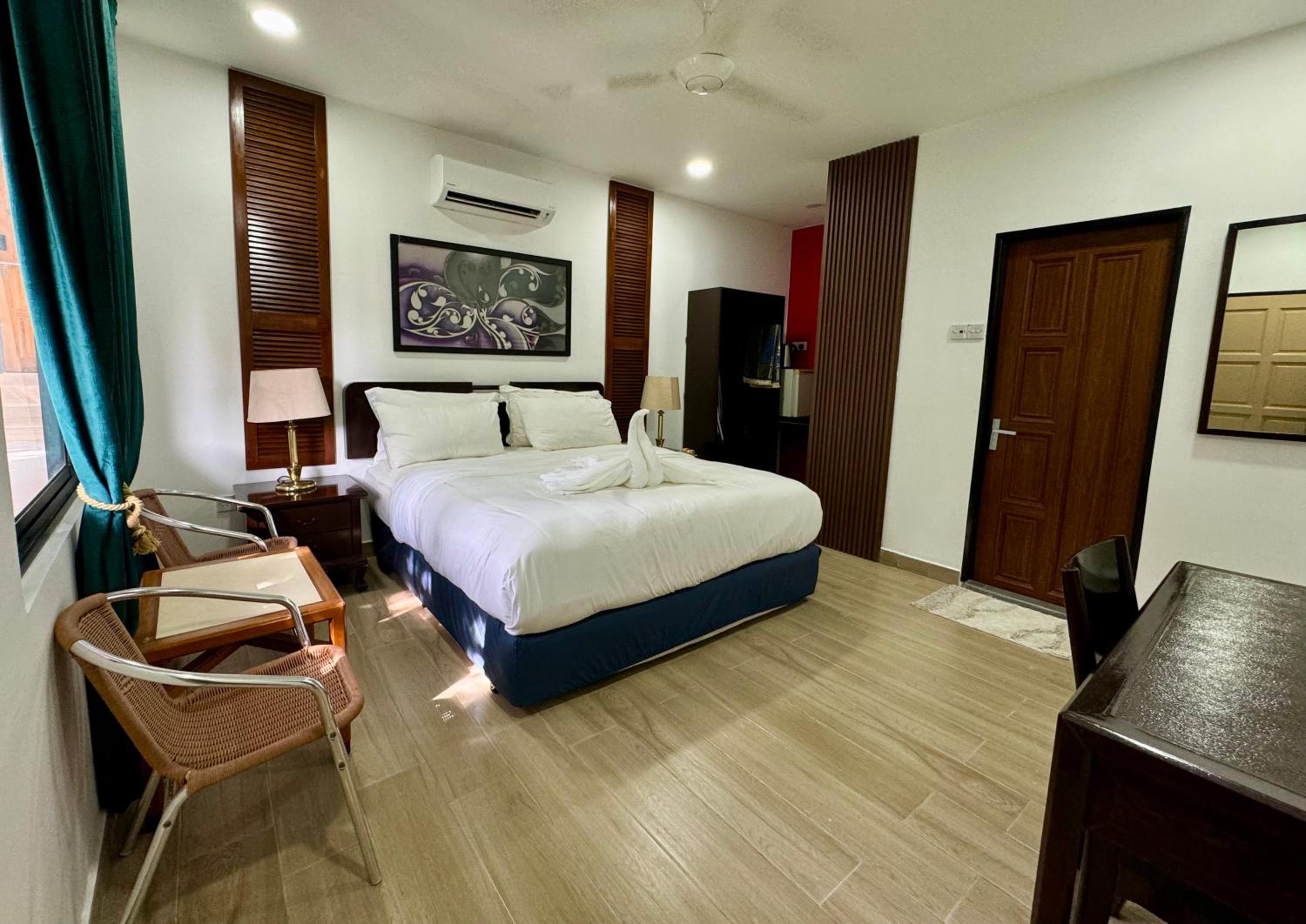 Standard King Room