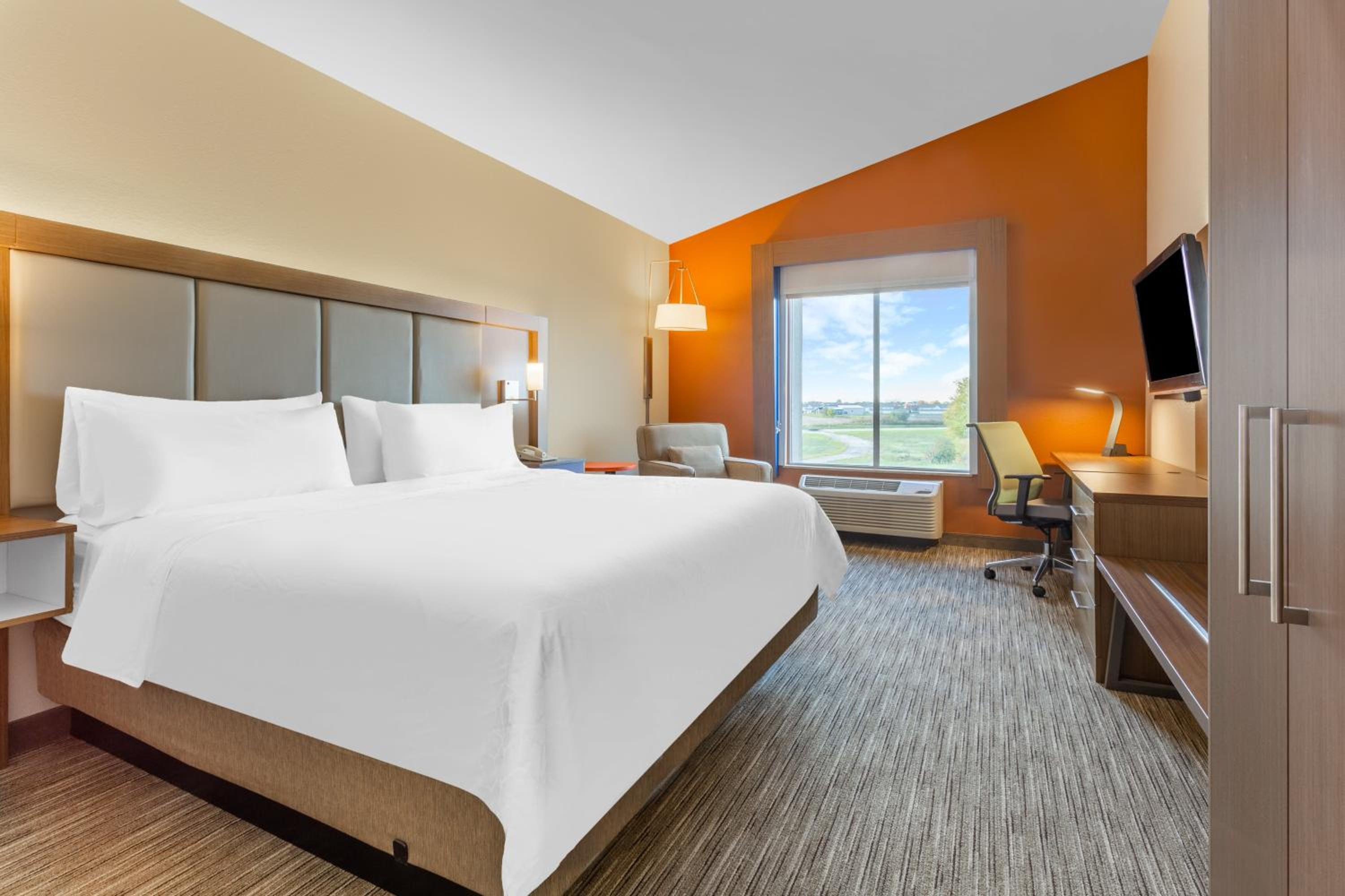 King Room - Disability Access - Photo 15
