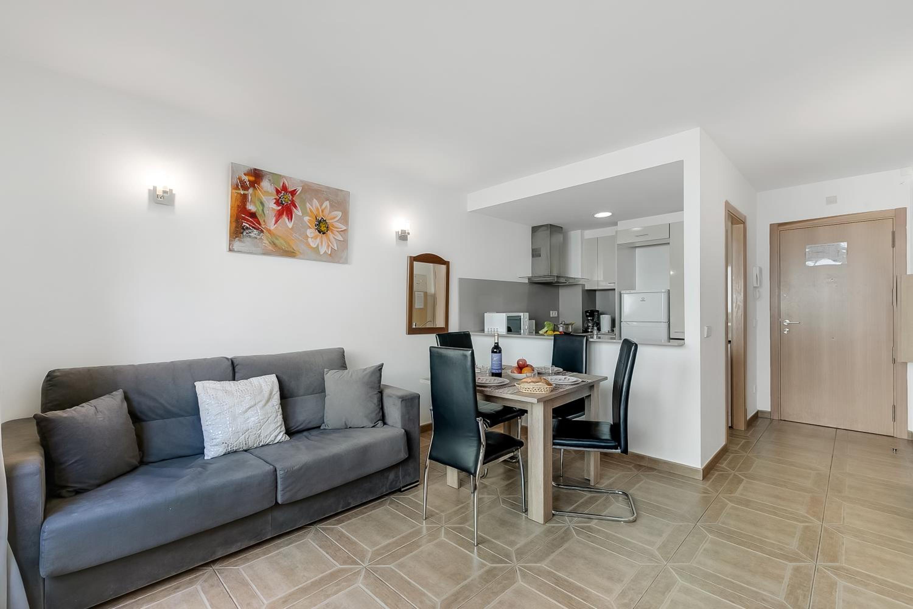 Apartment photo 1