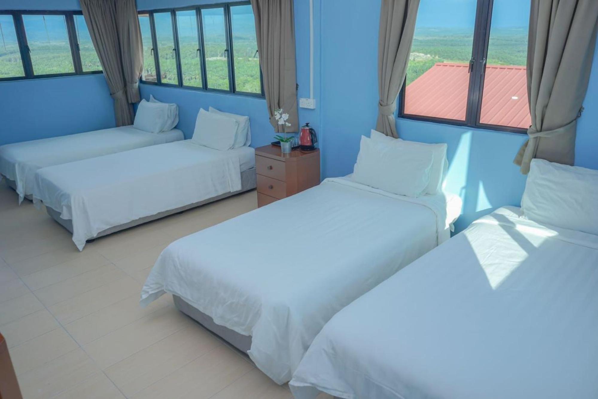 Quadruple Room - Photo 4