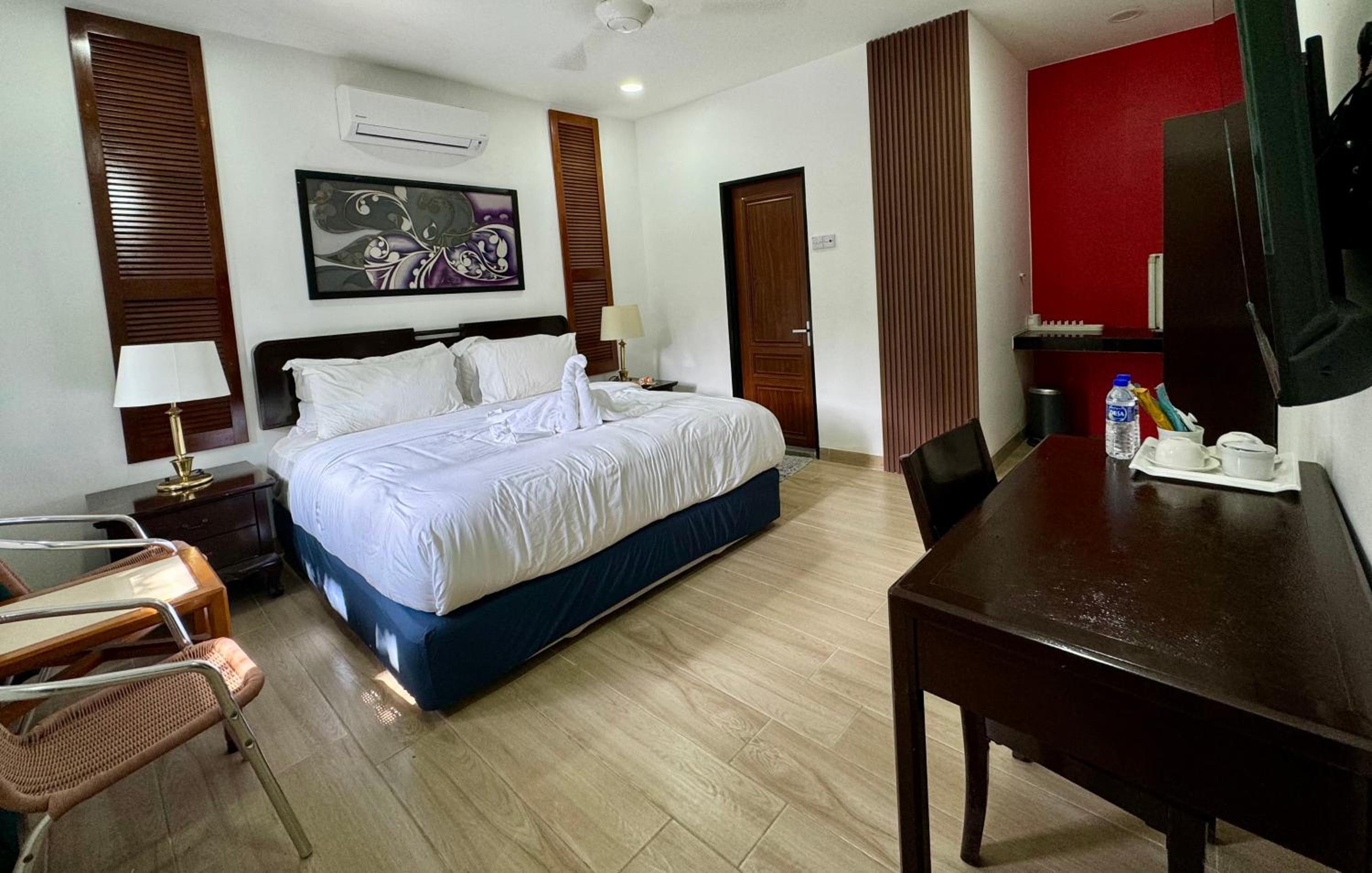 Standard King Room