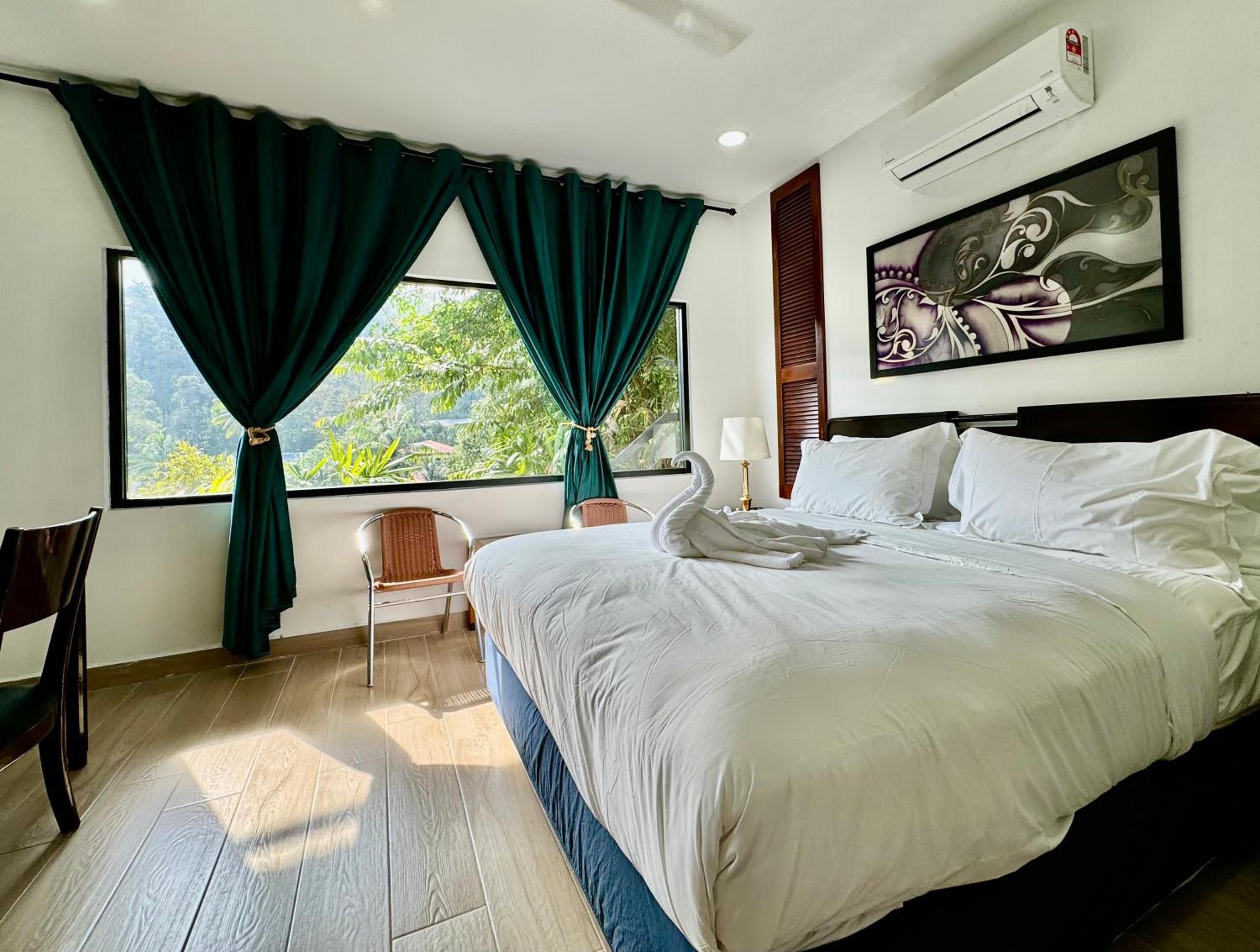 King Room with Pool View