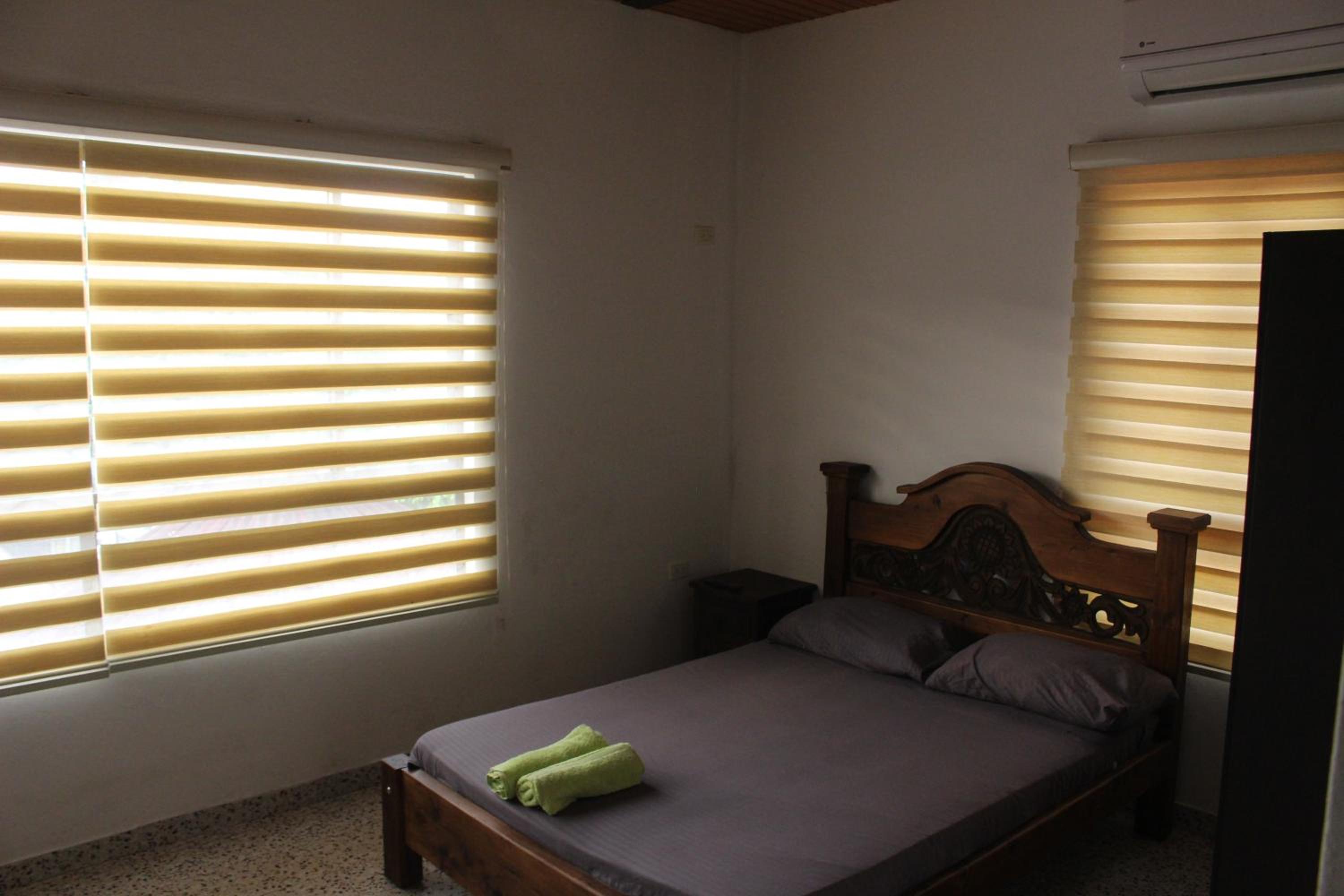 Queen Room With Pool View photo 2