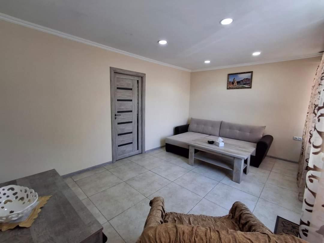 One-Bedroom House photo 3
