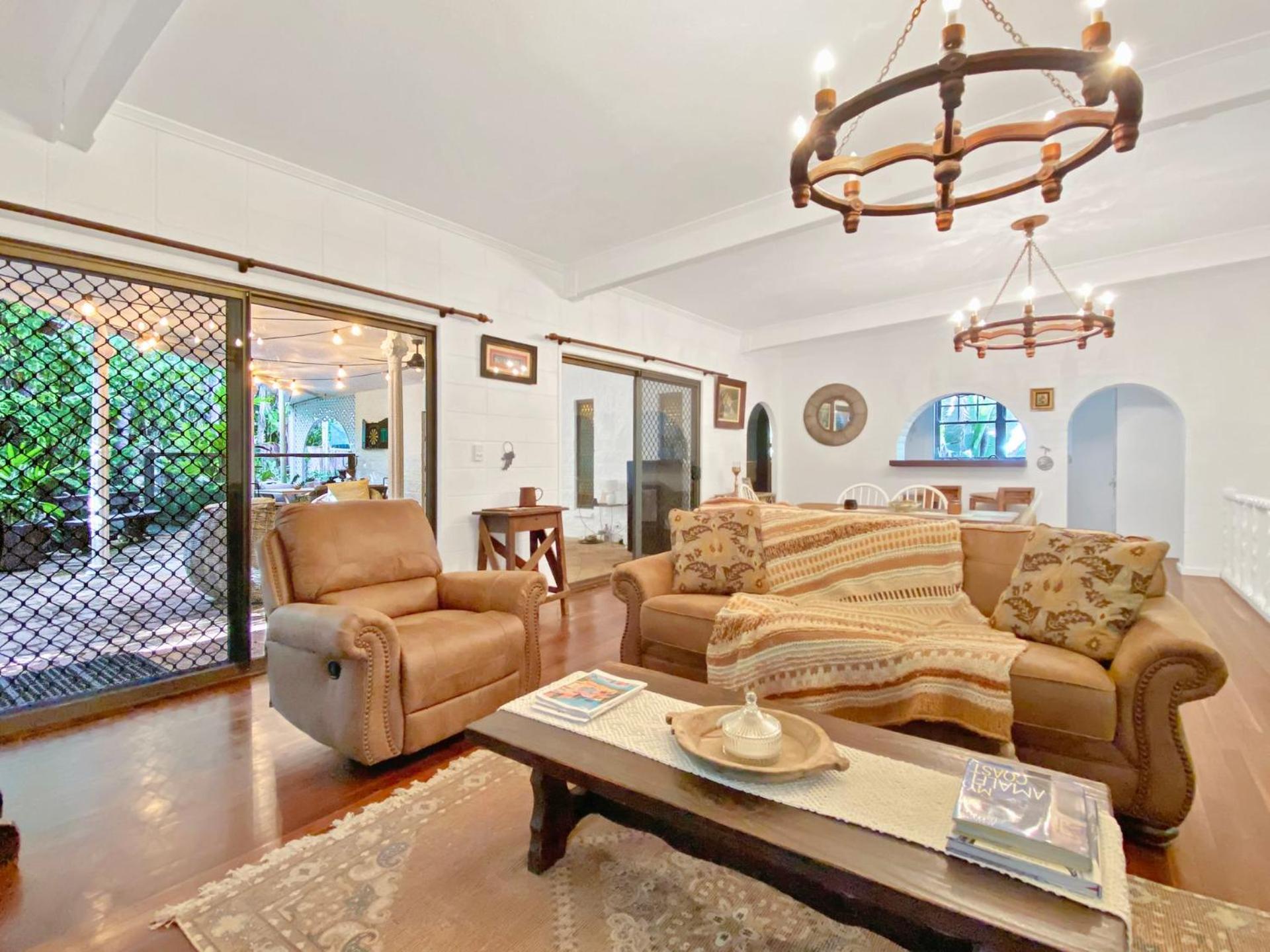 One-Bedroom House photo 1