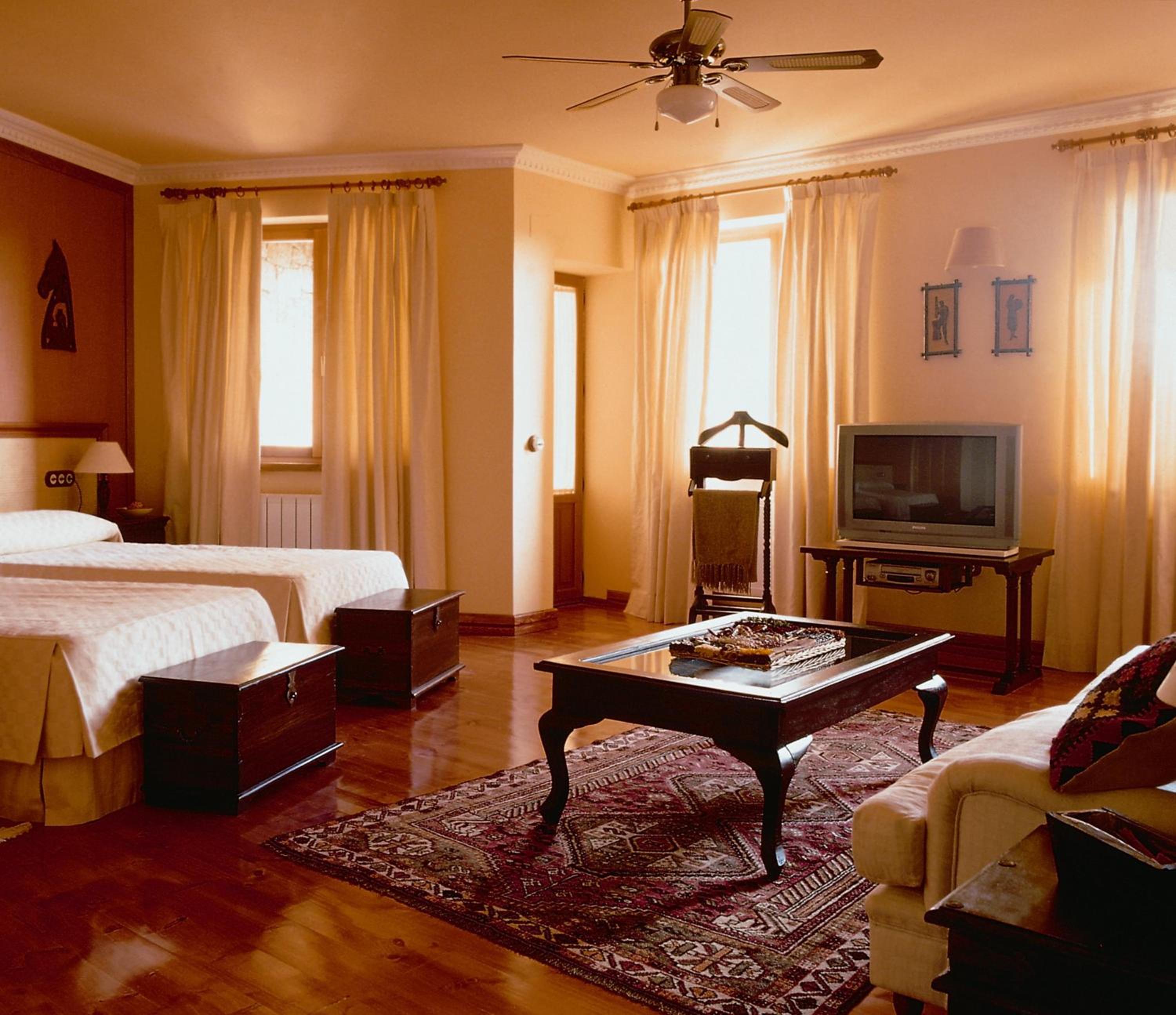Suite - Photo 5