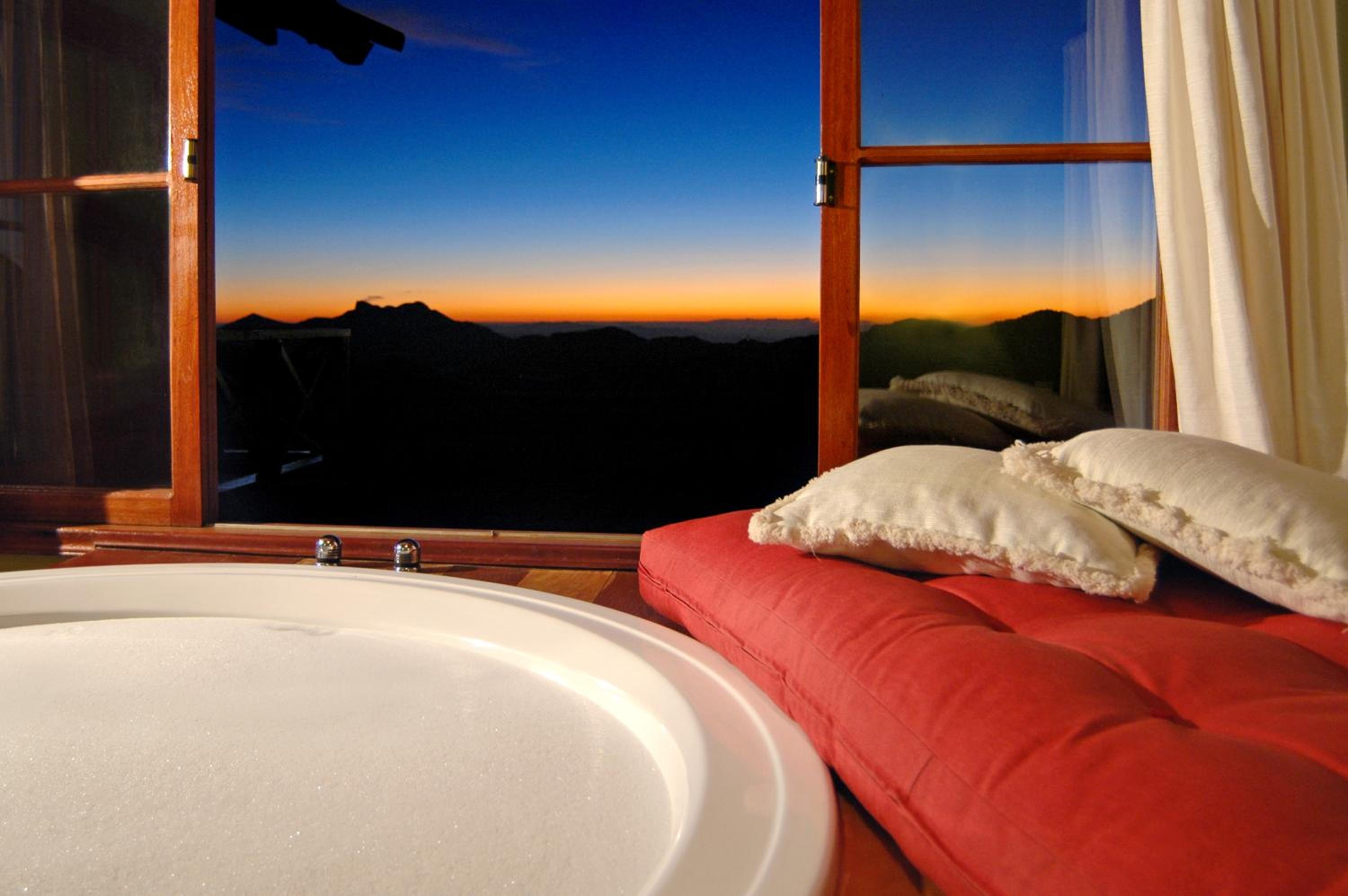 Master Chalet with spa bath photo 2