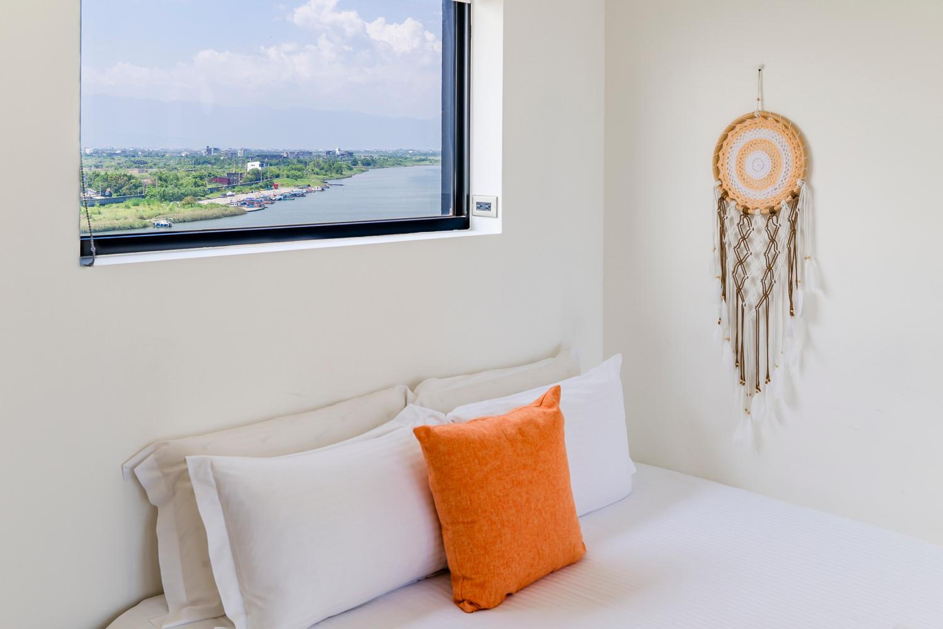 Budget Double Room - Photo 2