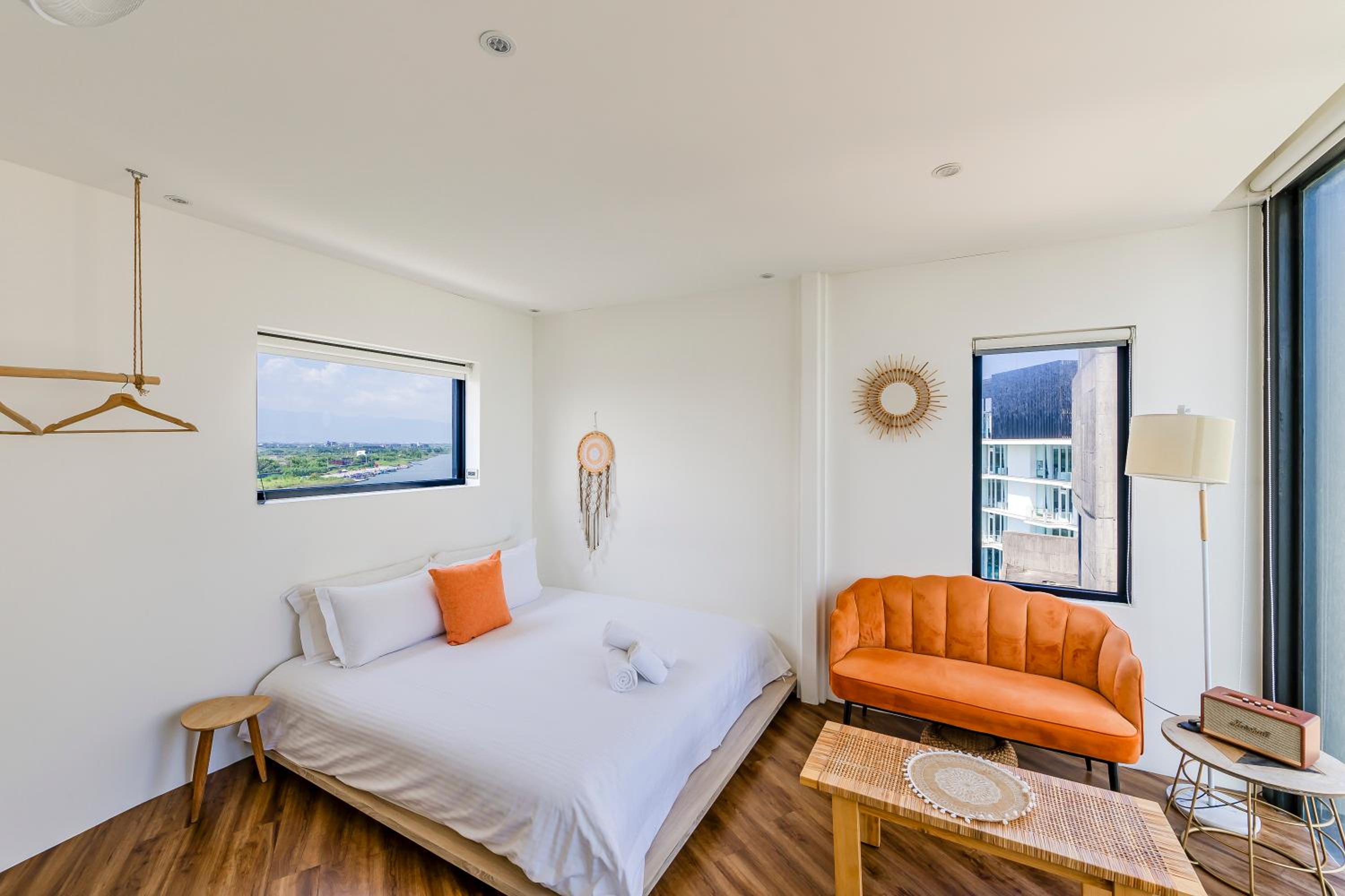 Budget Double Room - Photo 15