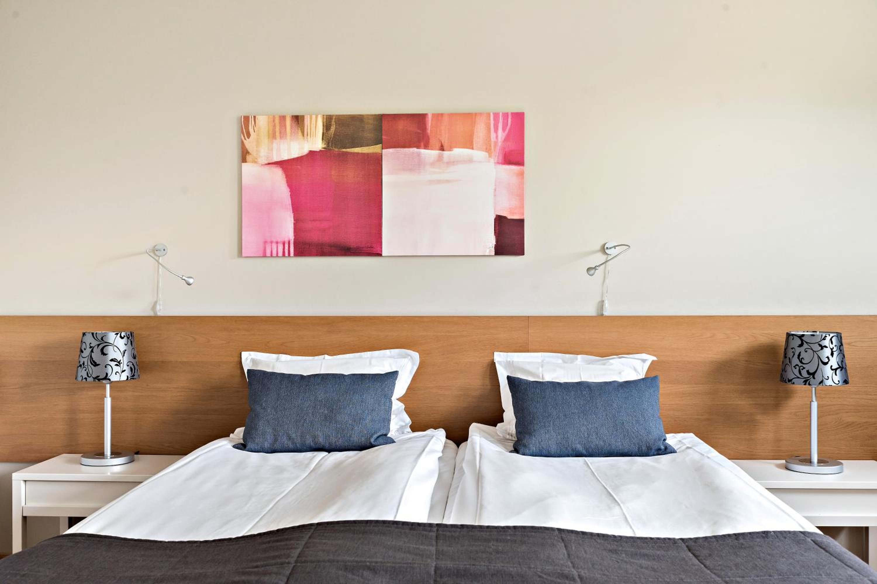 Business Twin Room - Photo 1