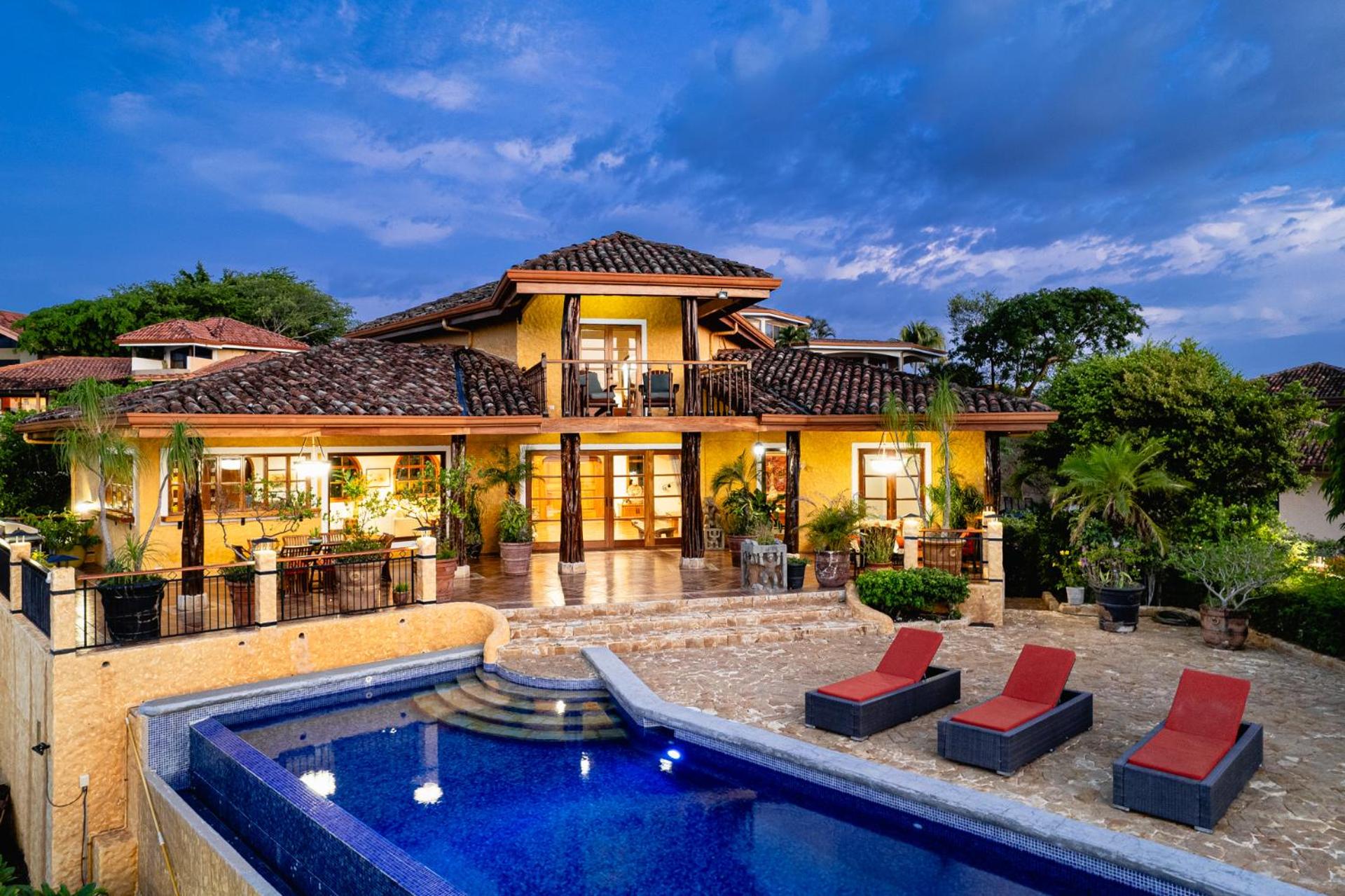 Deluxe Villa photo 2