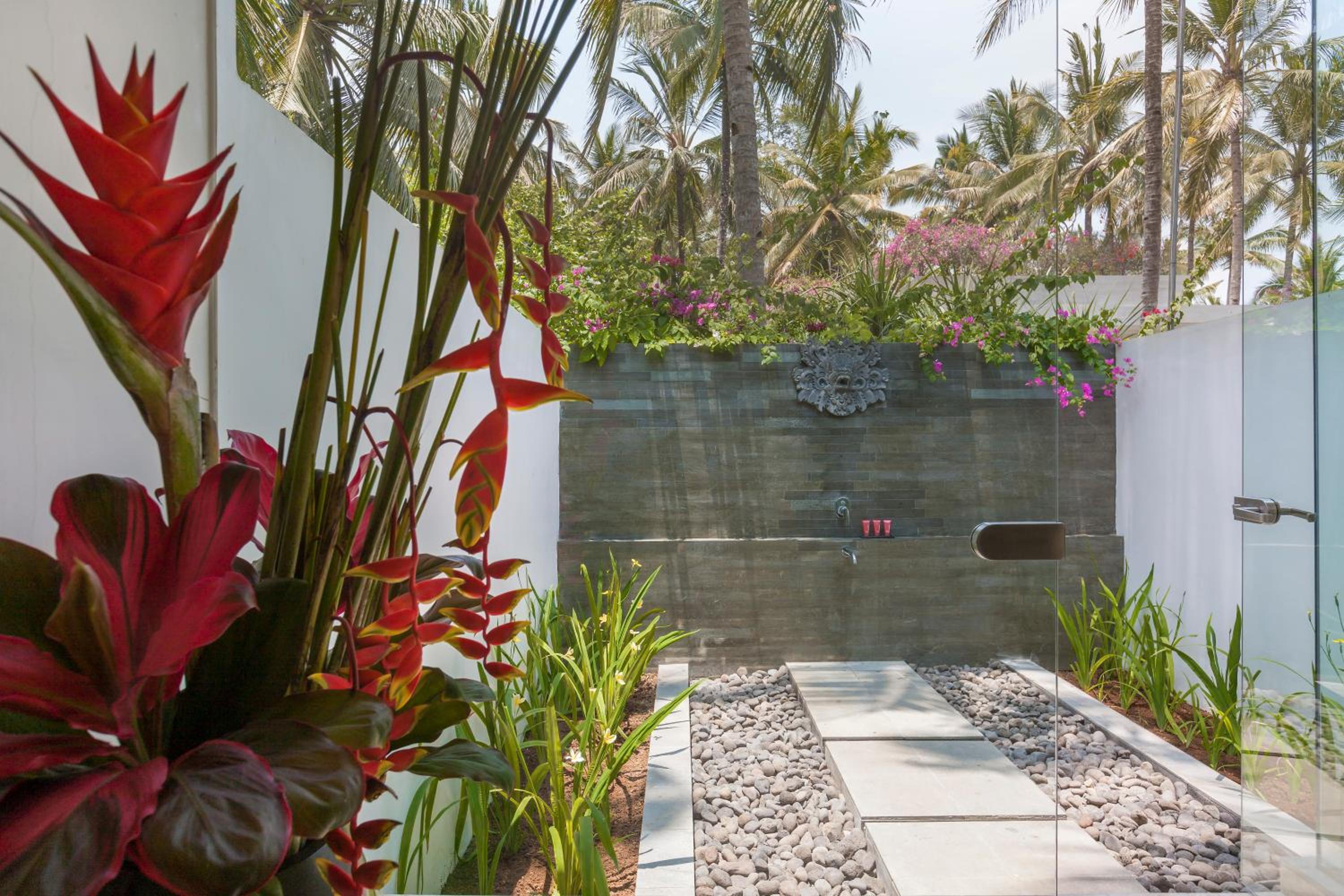 One-Bedroom Ocean Pool Villa - Photo 10