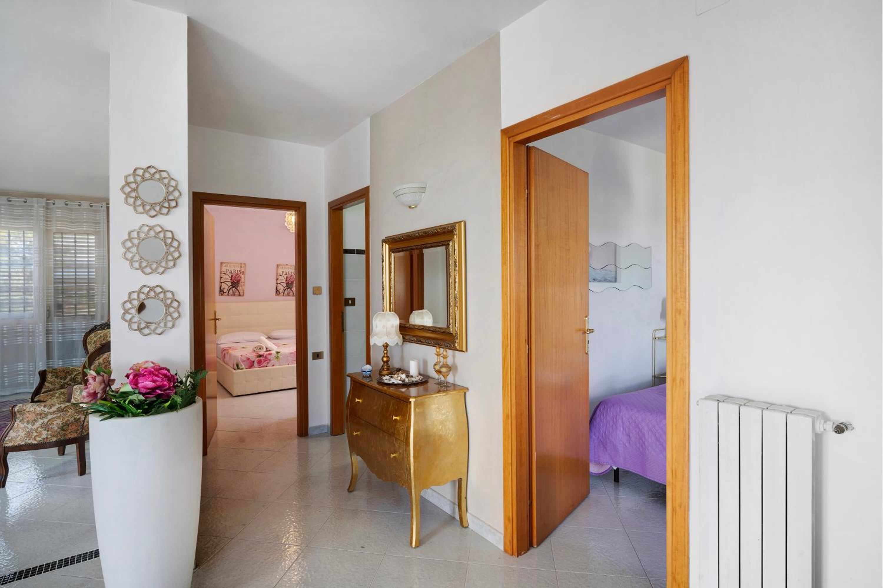 Two-Bedroom House photo 2