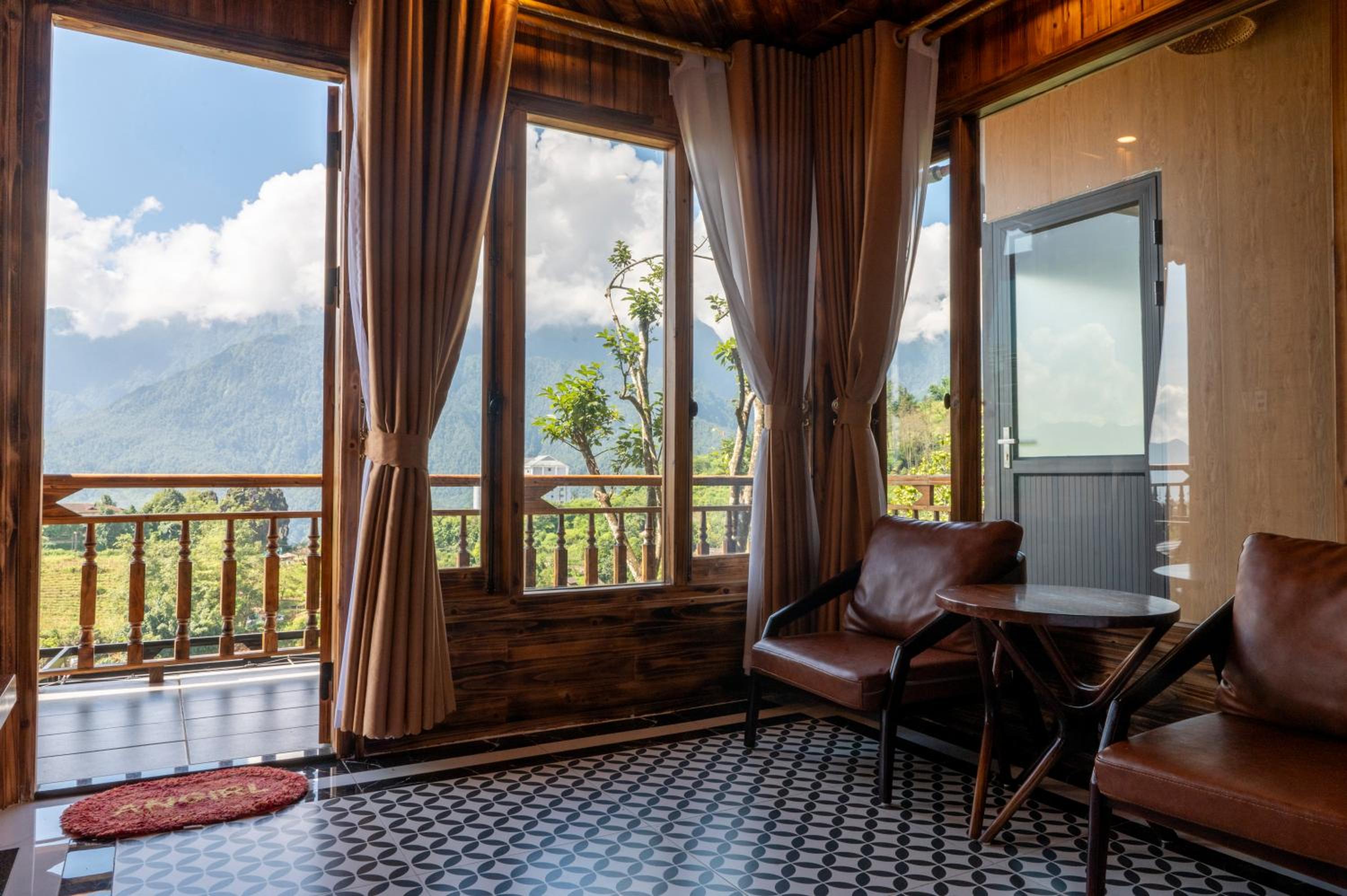 King Room With Mountain View photo 1