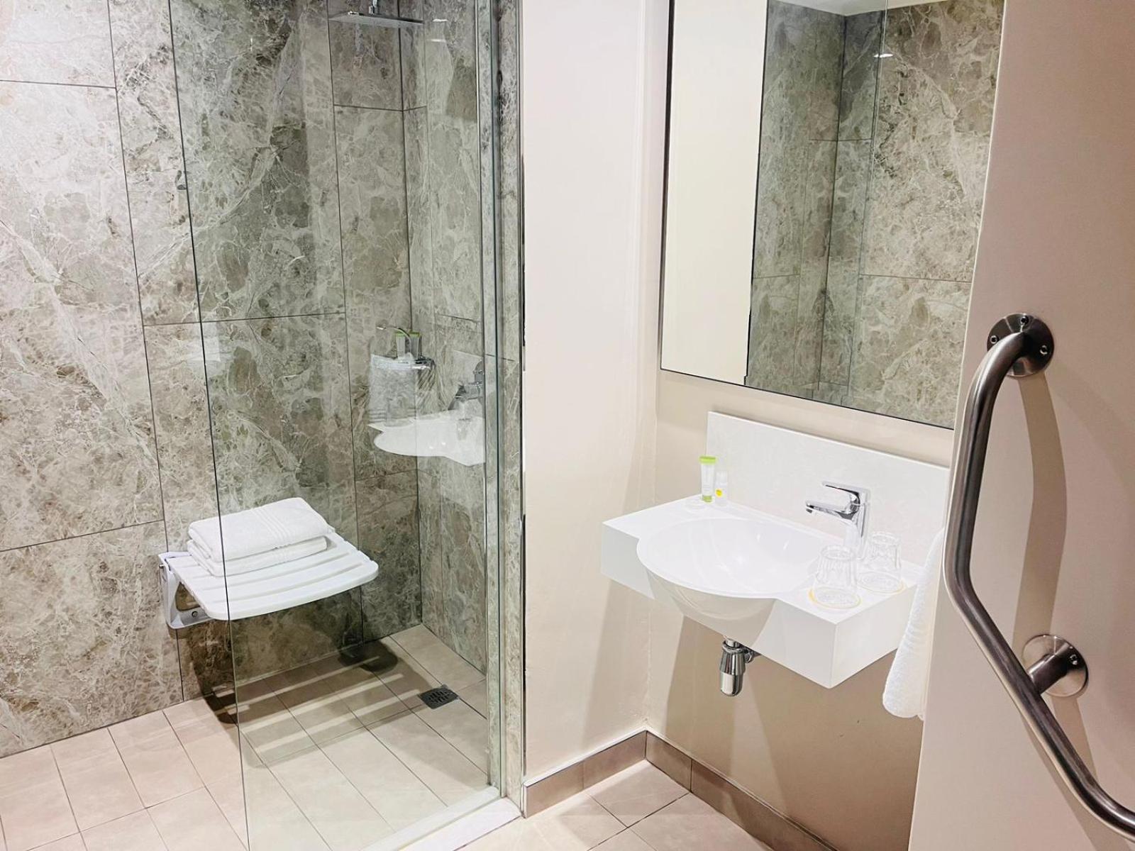Queen Room - Disability Access