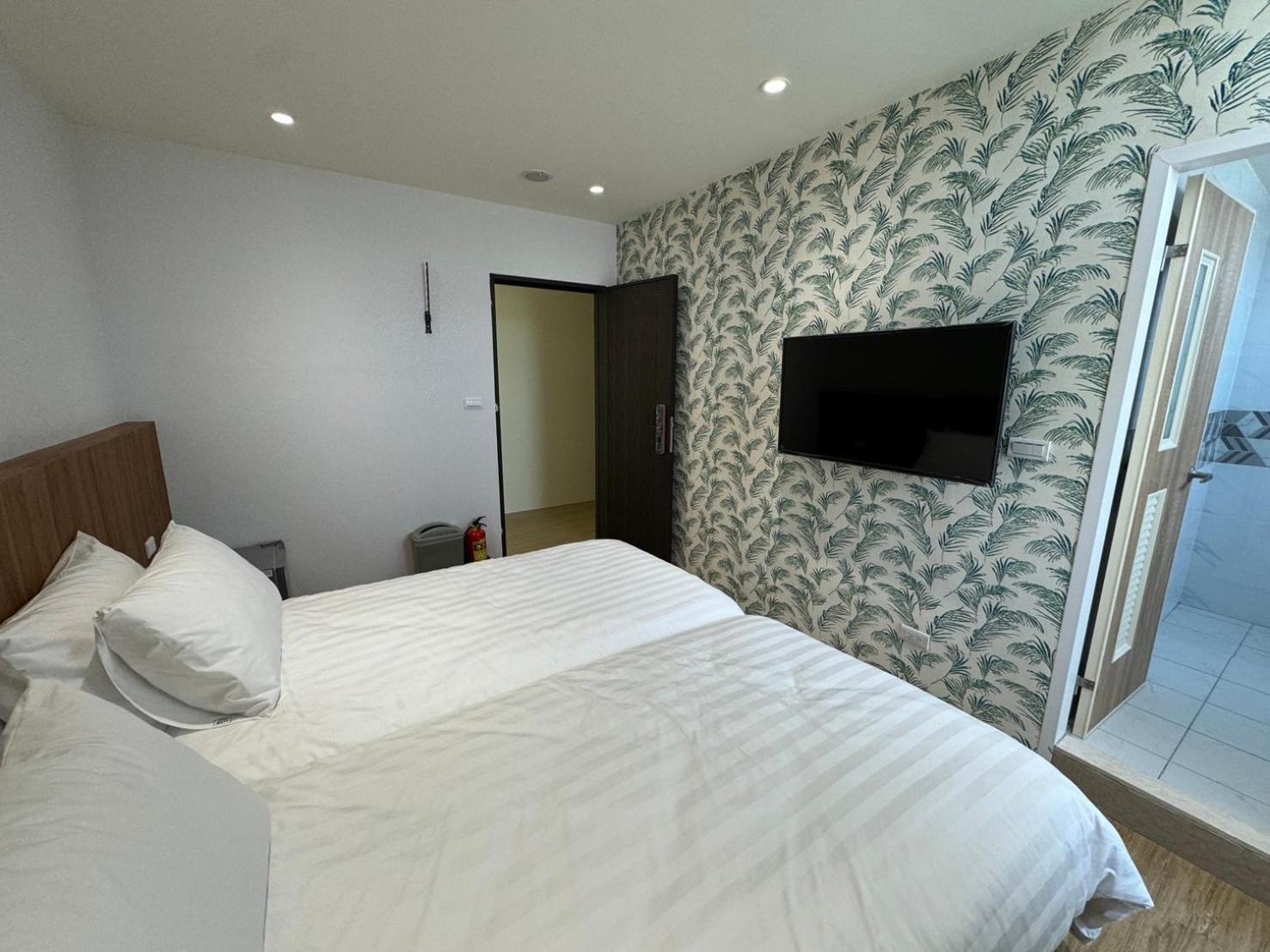Standard Double or Twin Room photo 1