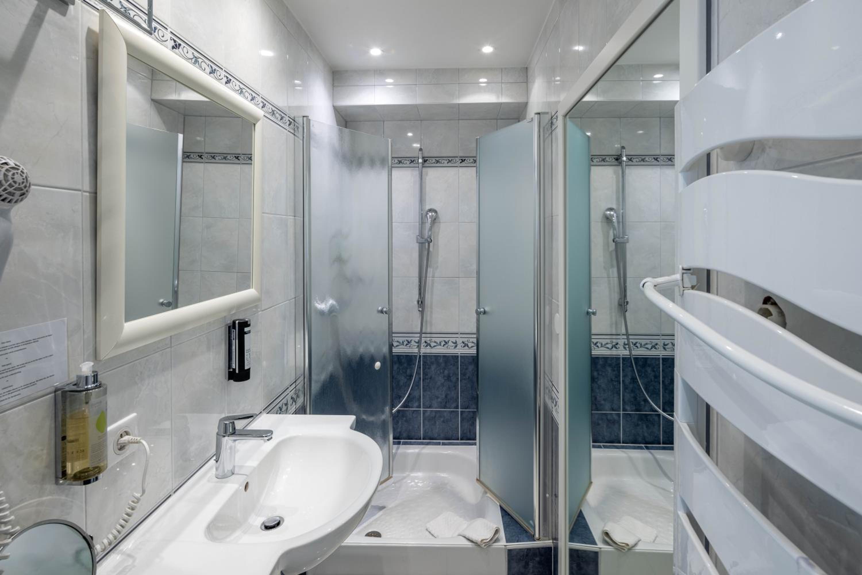 Classic Double Room - Photo 4