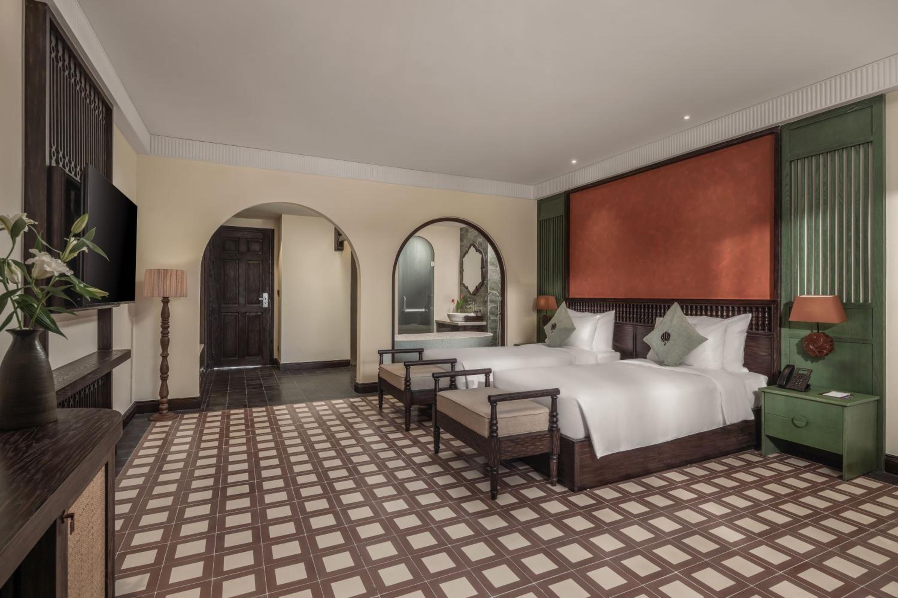 Signature Faifo Room